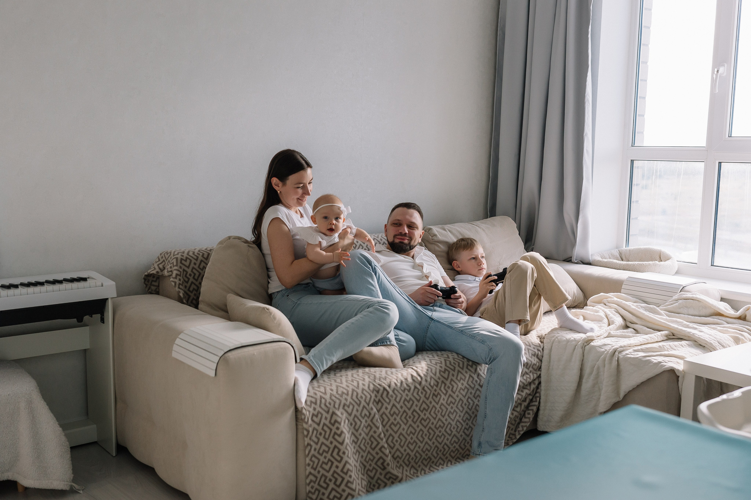 Тима, Мила, Алёша, Алисия домашняя. Семейный фотограф в Волгограде Надежда Головко