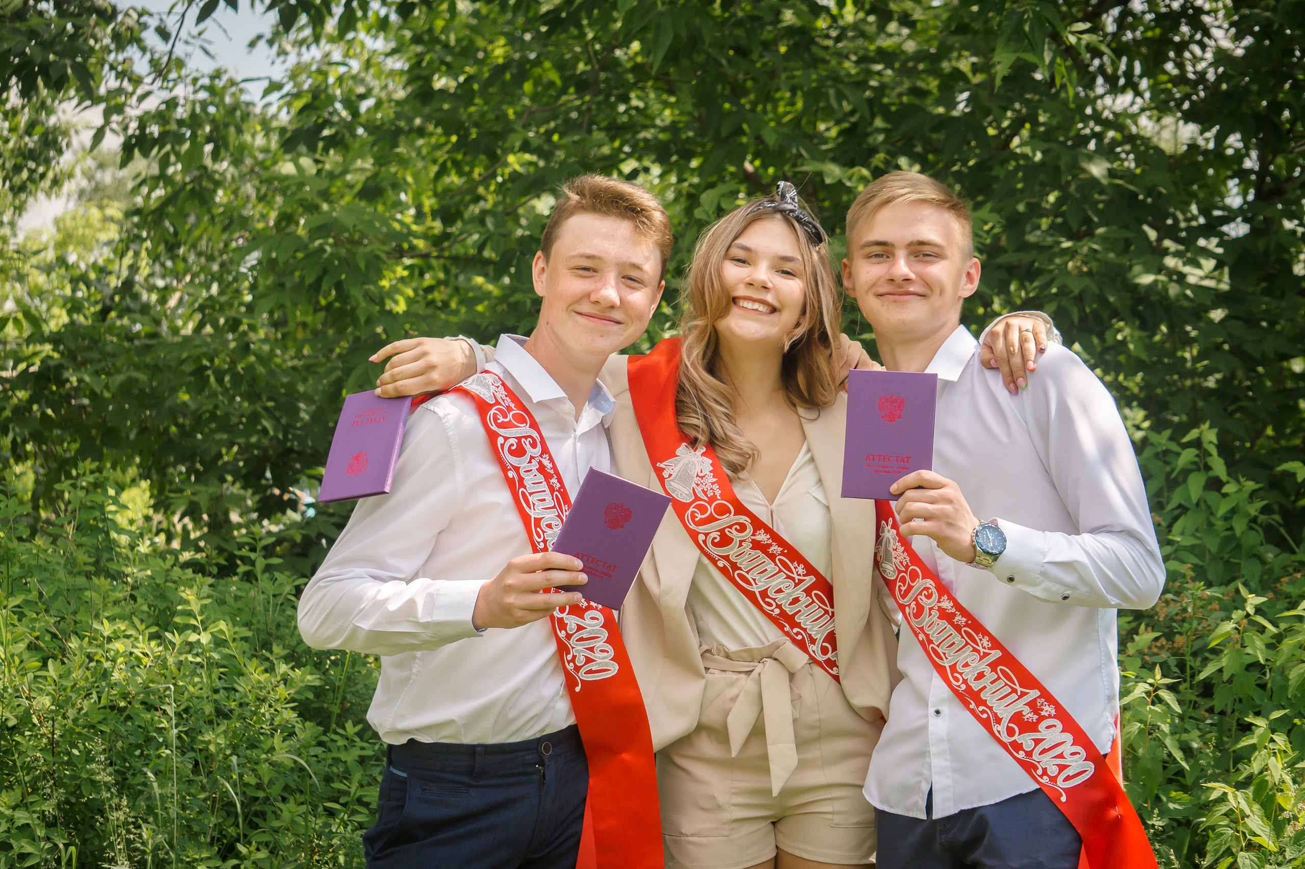 Школа Стоимость репортажной фотосъемки. Фотосъемка в детском саду и школе. Фотоальбомы и фотокниги ВЫПУСКНИК