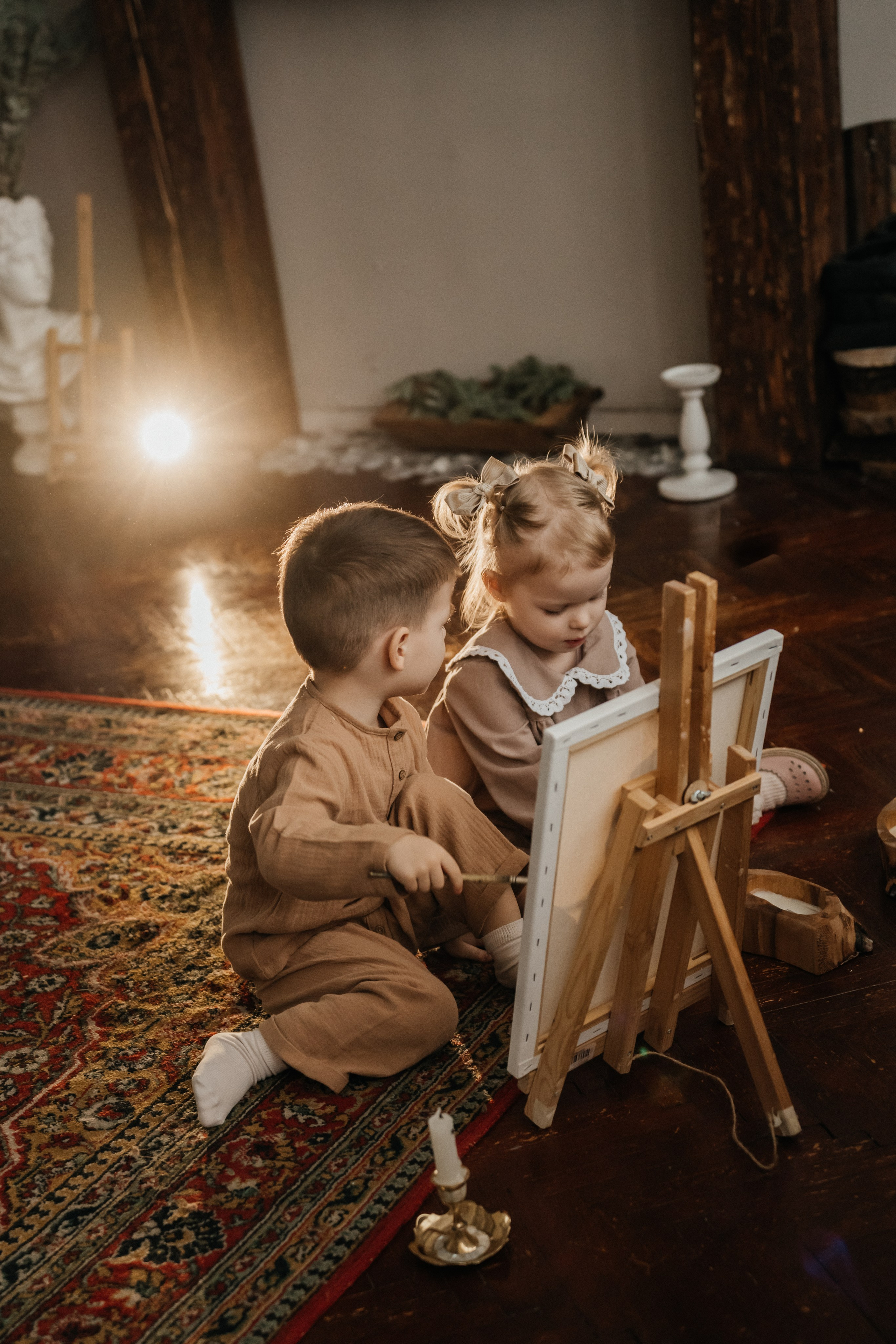 В мастерской. Ваш фотограф Вика Артемова