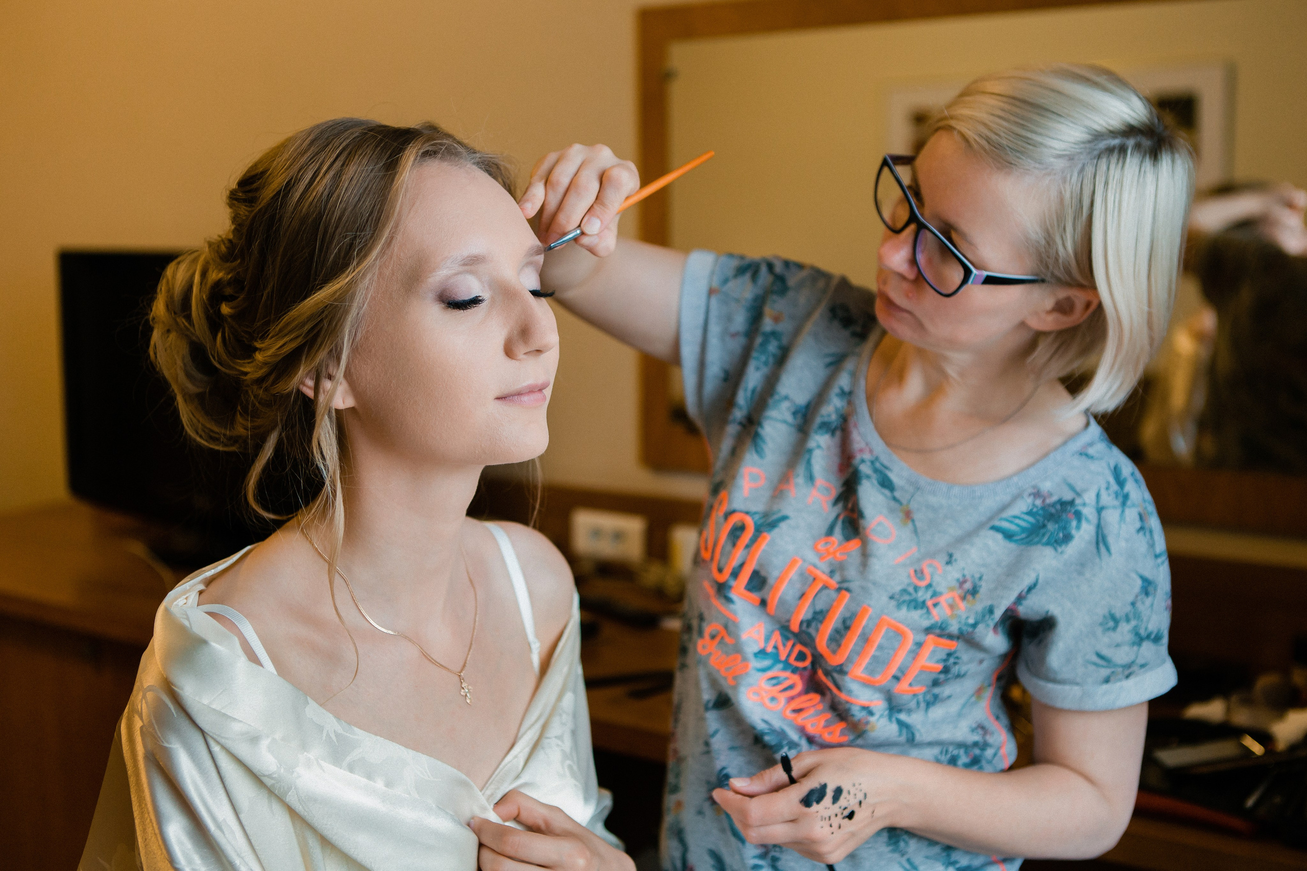 Свадебная фотосессия Сергея и Елены. Наш свадебный день. Видеосъемка и фотосъемка свадеб. Фотограф и оператор на свадьбу. Видеосъемка подкастов, собственная видео-фотостудии. Предметная фотосъемка