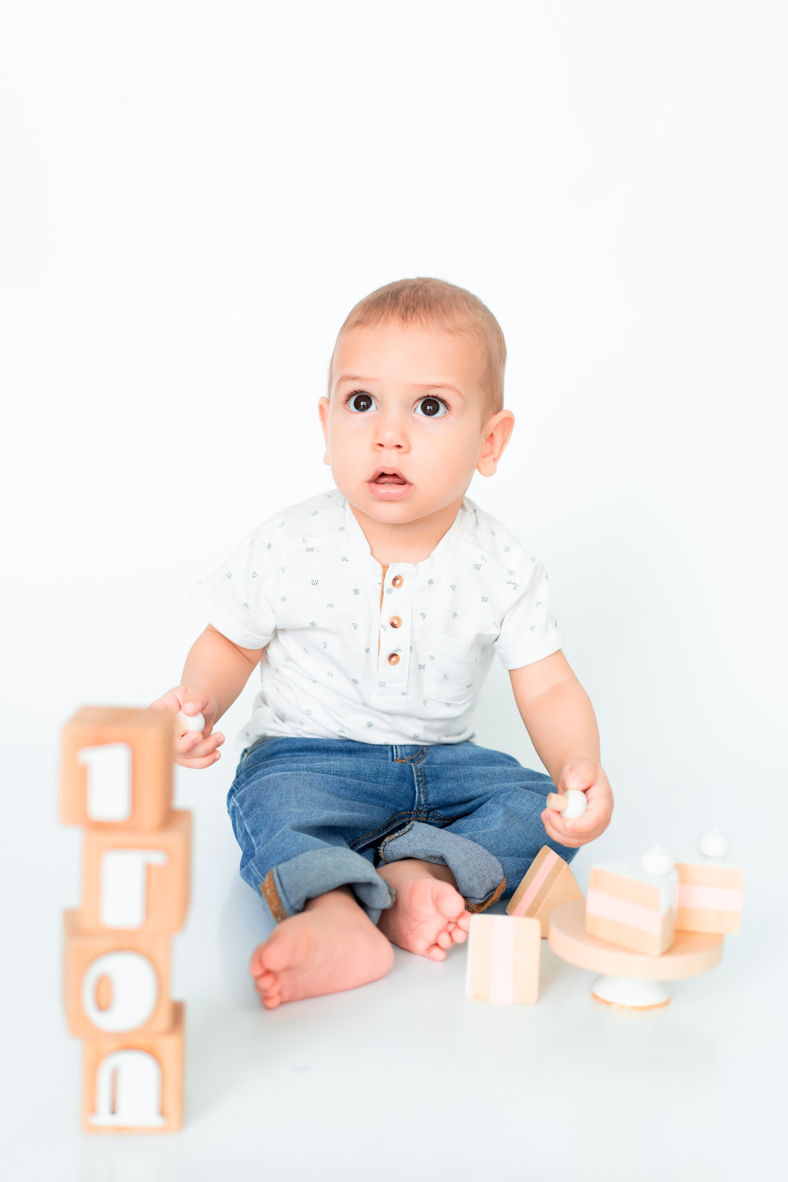 Крушение торта, Smash cake. Детская, семейная фотостудия в Санкт-Петербурге