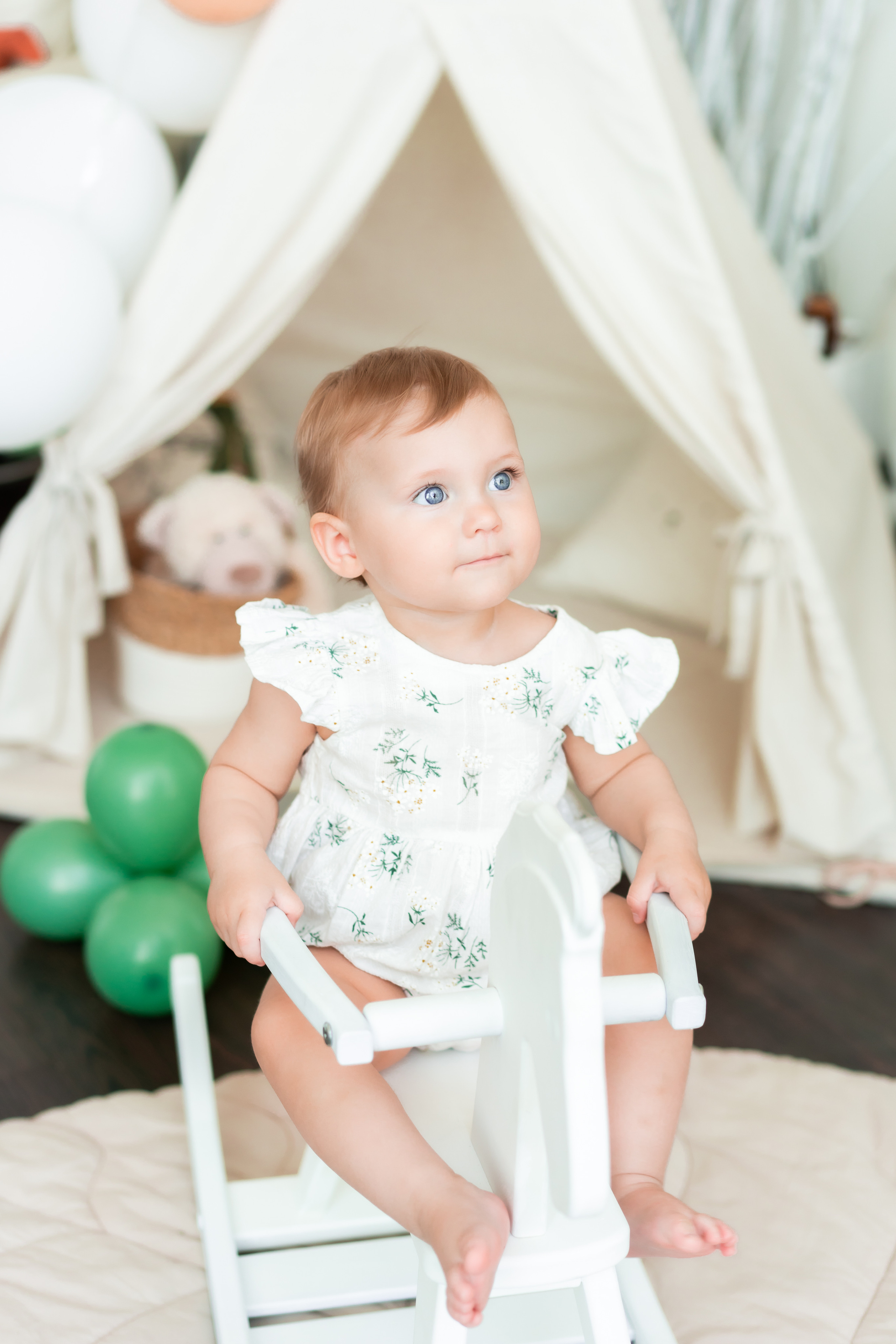 Первый день рождения малыша. Детская, семейная фотостудия в Санкт-Петербурге