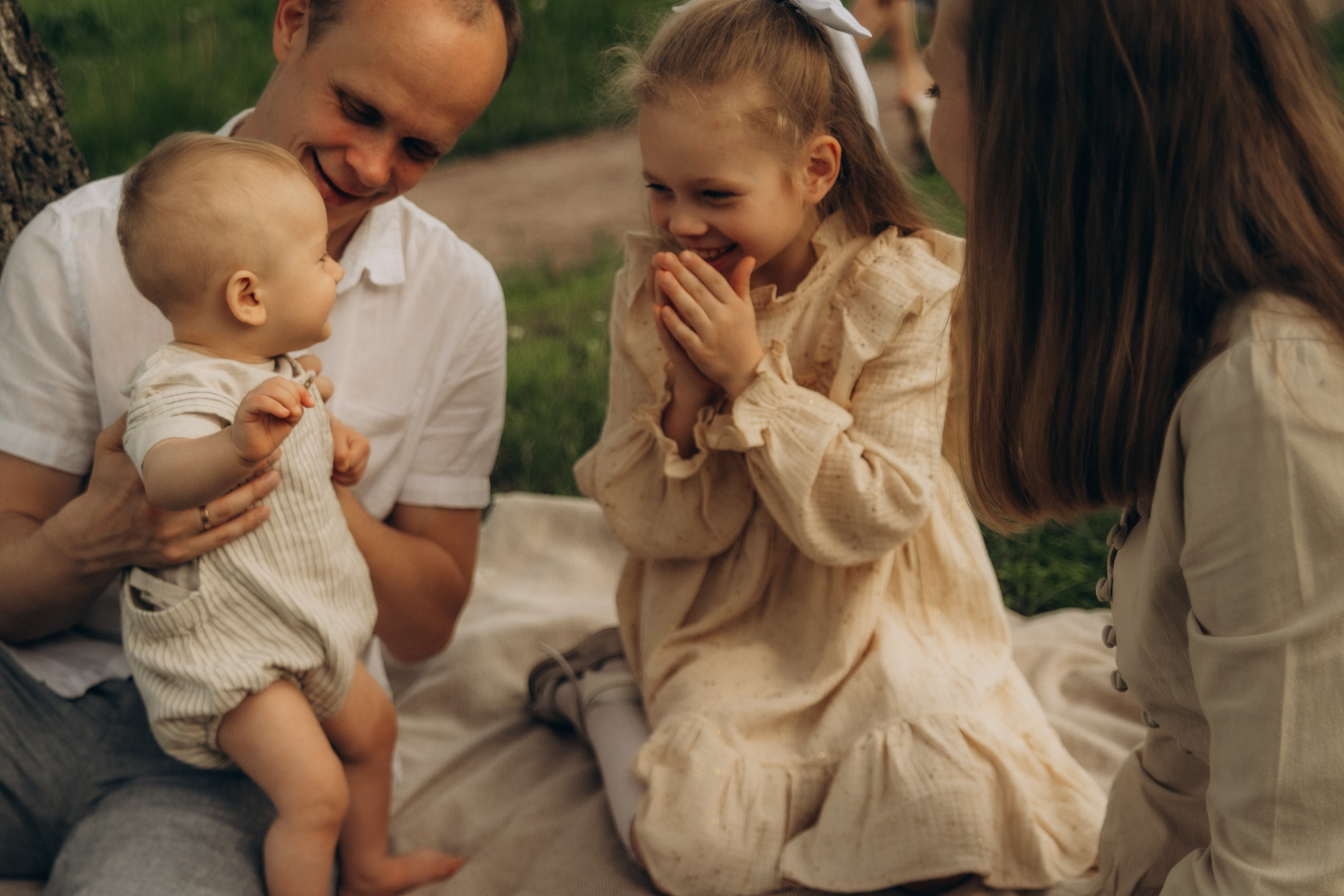 Теплым майским вечером. Гаврилова Настя семейный фотограф lifestyle в Москве