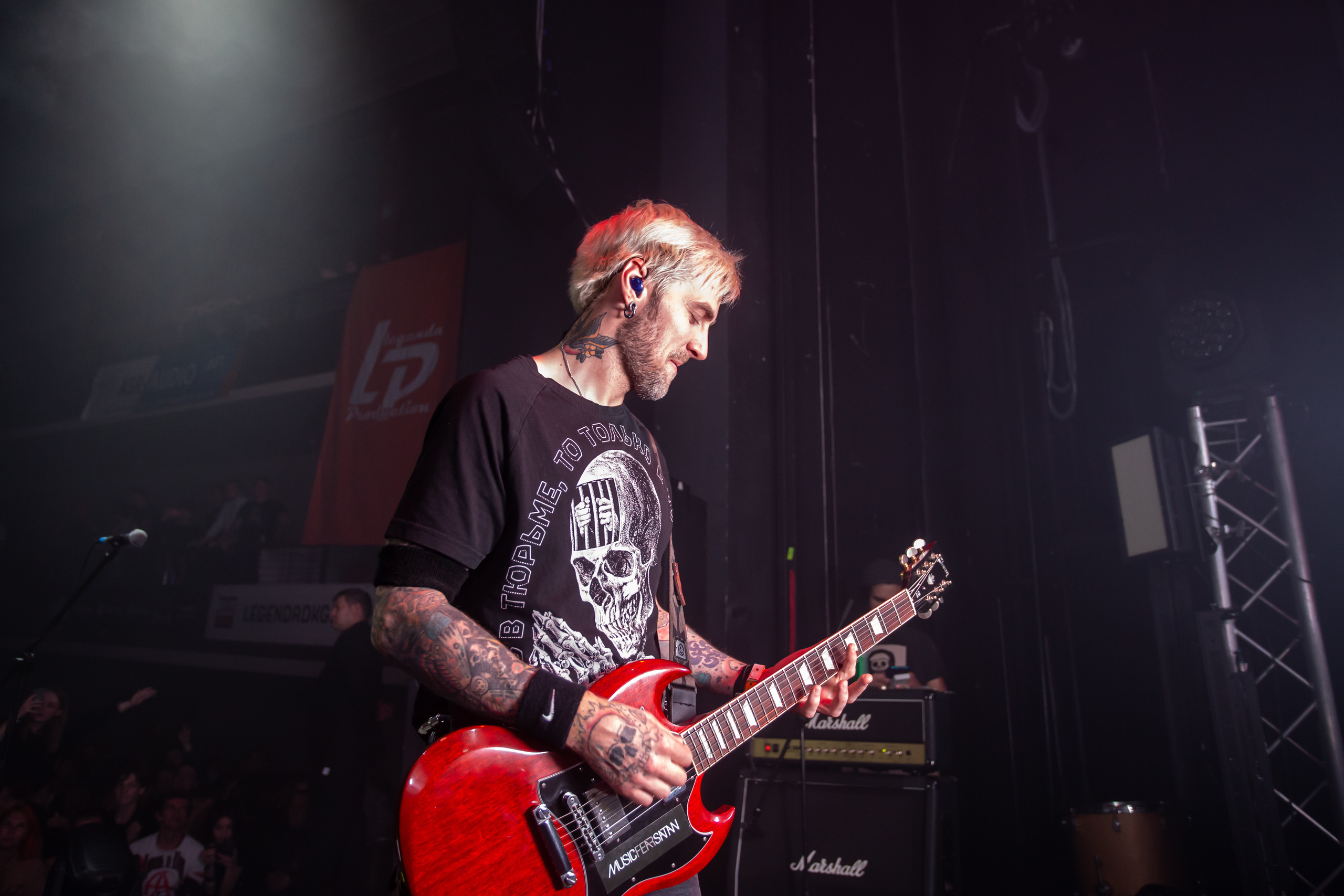 Группа БЕZ Б 29 августа 2020 выступила на фестивале PUN KRUPOR в ДК Горбунова