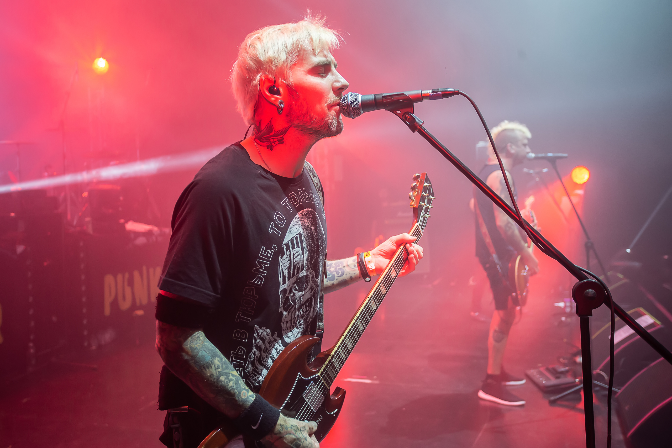 Группа БЕZ Б 29 августа 2020 выступила на фестивале PUN KRUPOR в ДК Горбунова