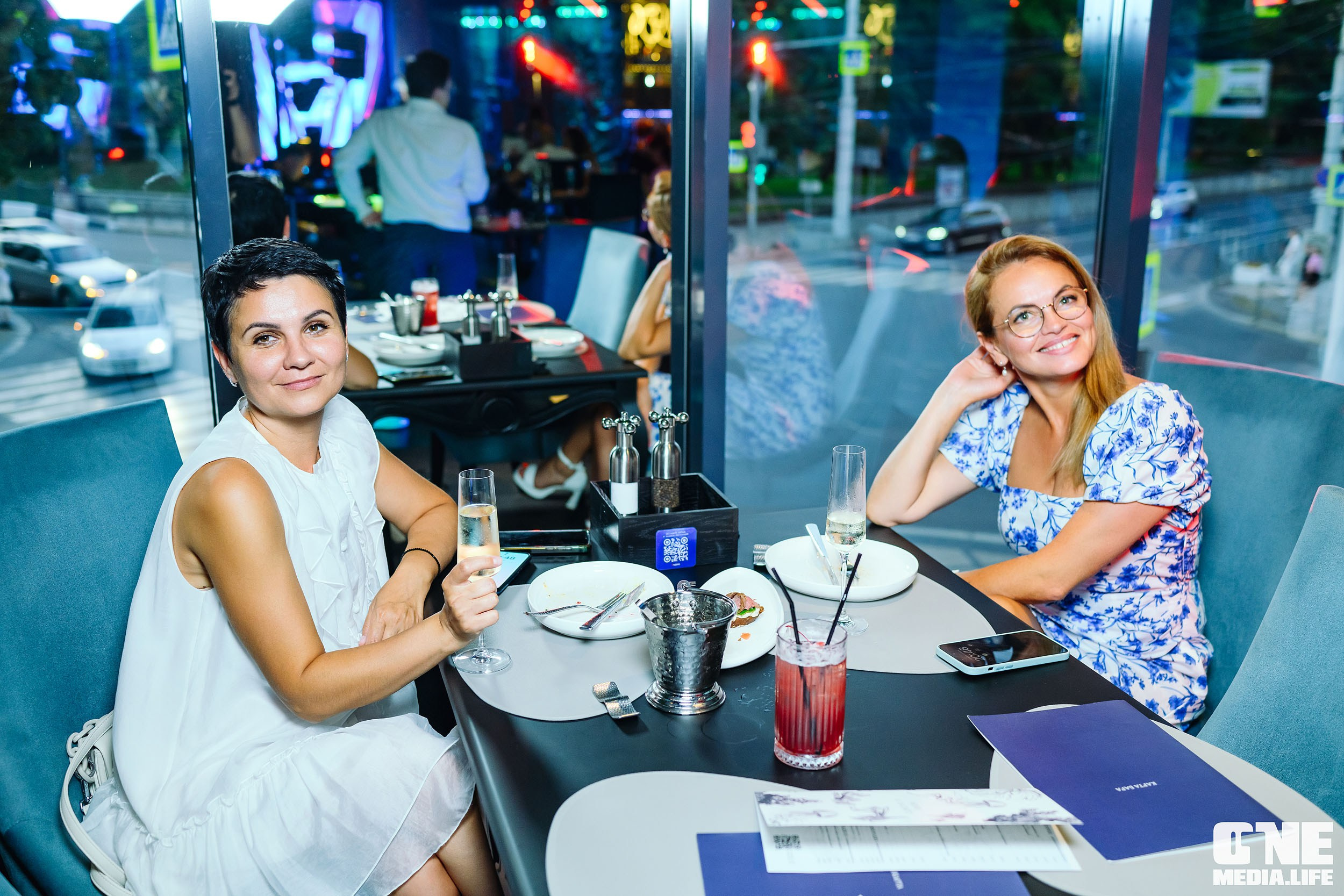 Фоторепортаж с вечеринки в ресторане Океан. One Media Life: фоторепортажи, фотоотчеты с мероприятий и заведений
