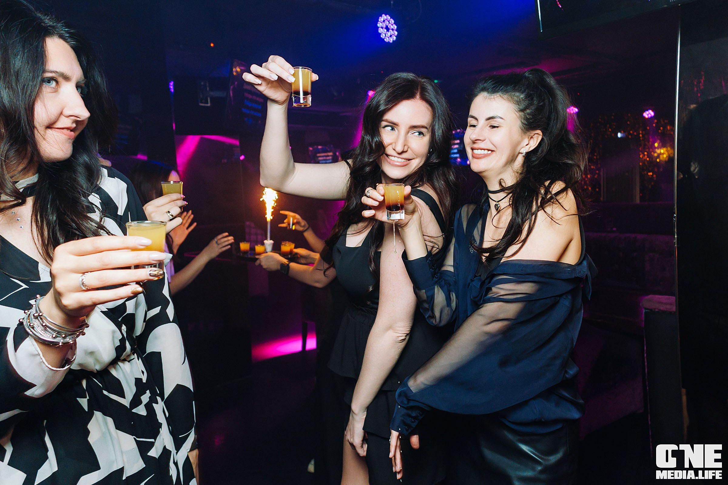 Фоторепортаж из караоке-клуба Эйфория. One Media Life: фоторепортажи, фотоотчеты с мероприятий и заведений