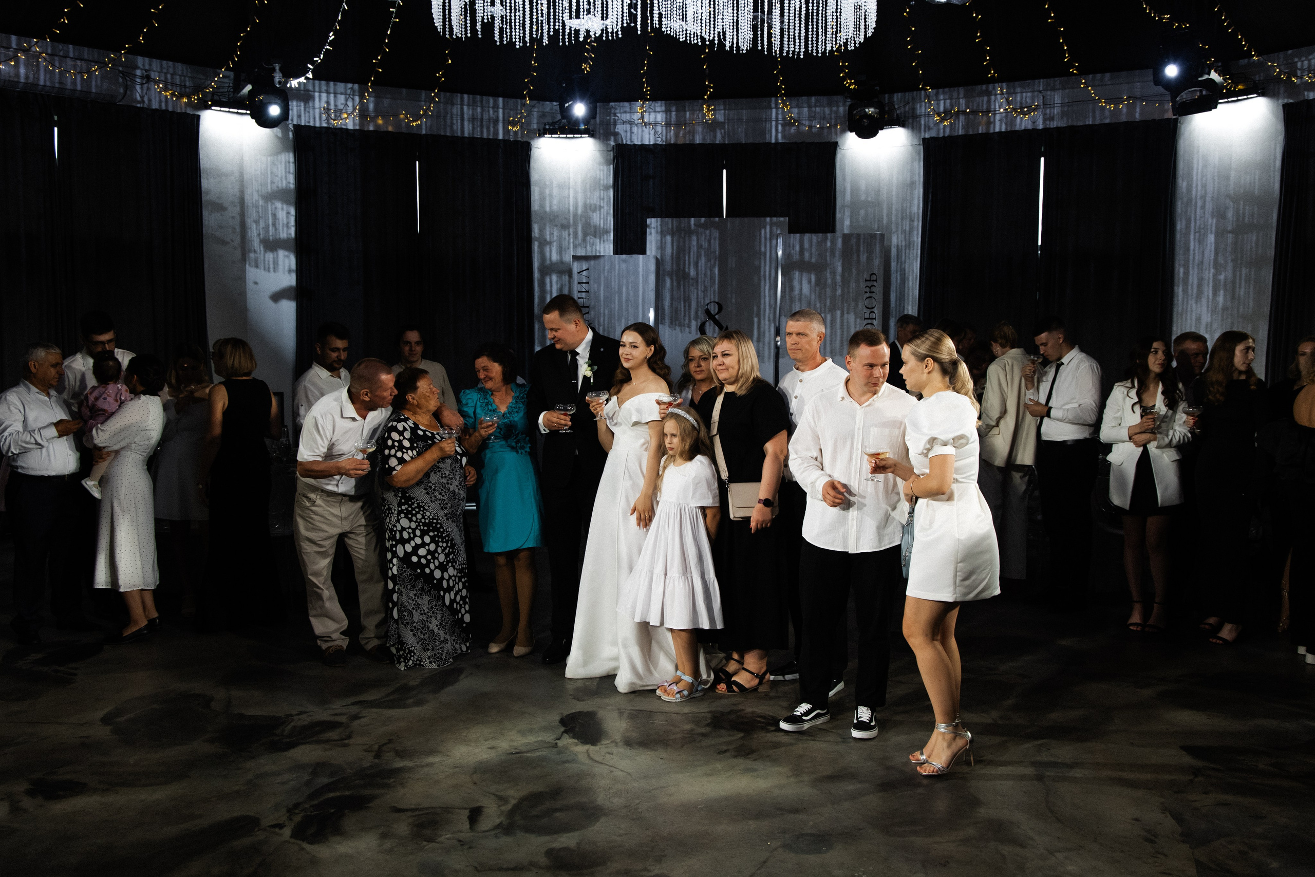 Данил и Любовь, мои фото с этого праздника. я был гость). Свадебный и семейный фотограф в г. Волхов Алексей Кочерыжкин