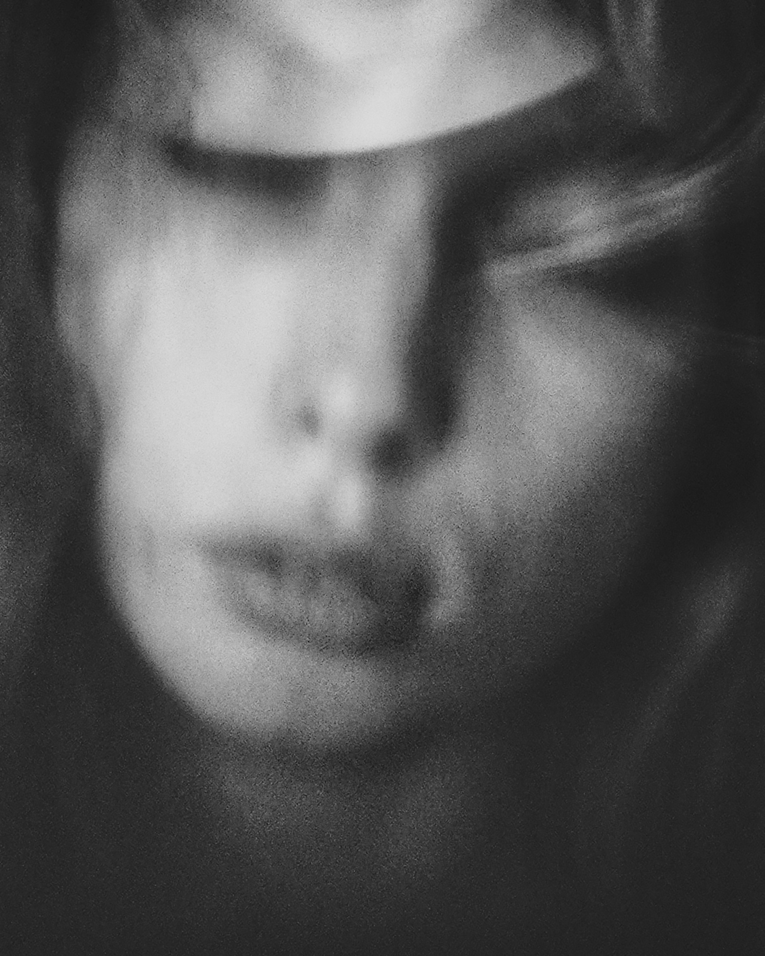 Портретная фотография черно-белая