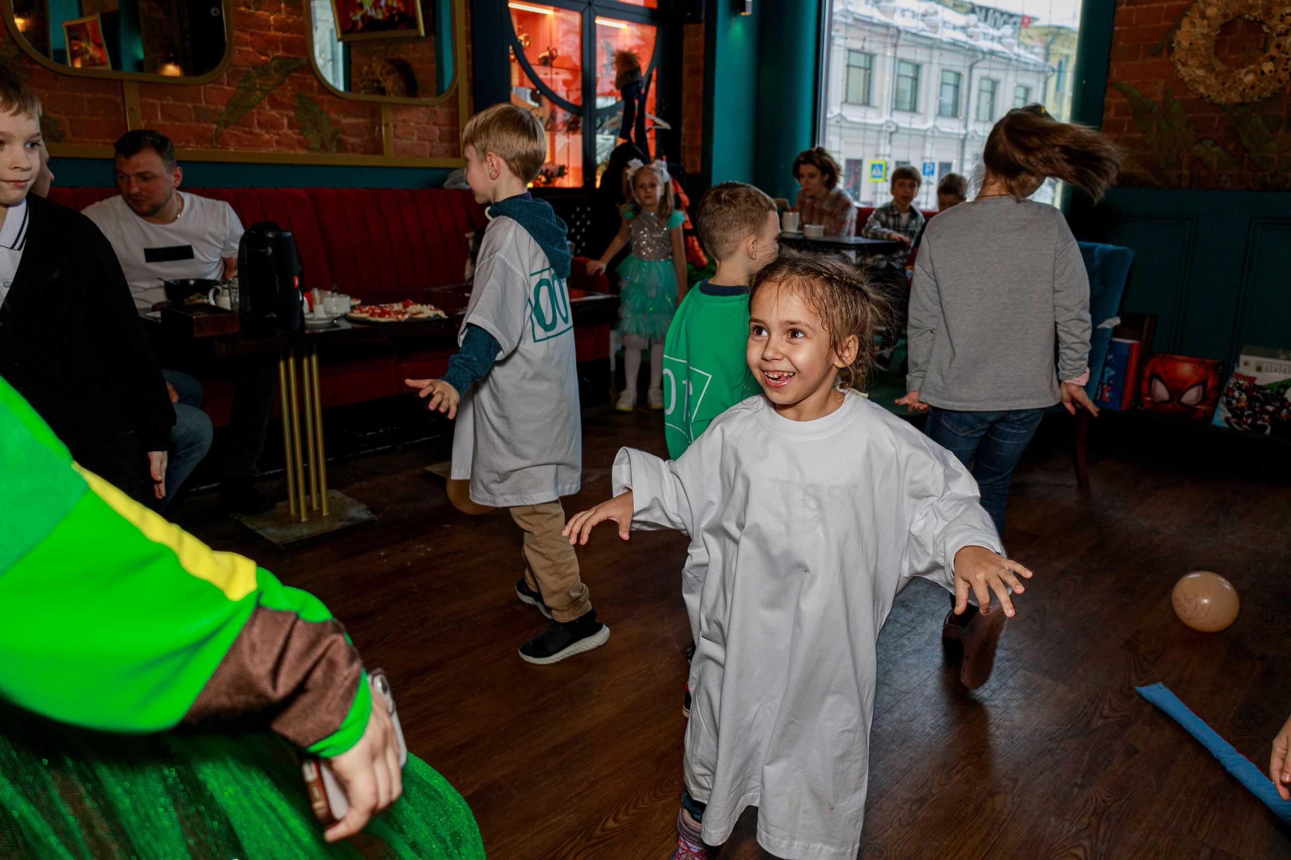 День рождение кафе. Фотограф Надршина Лилия