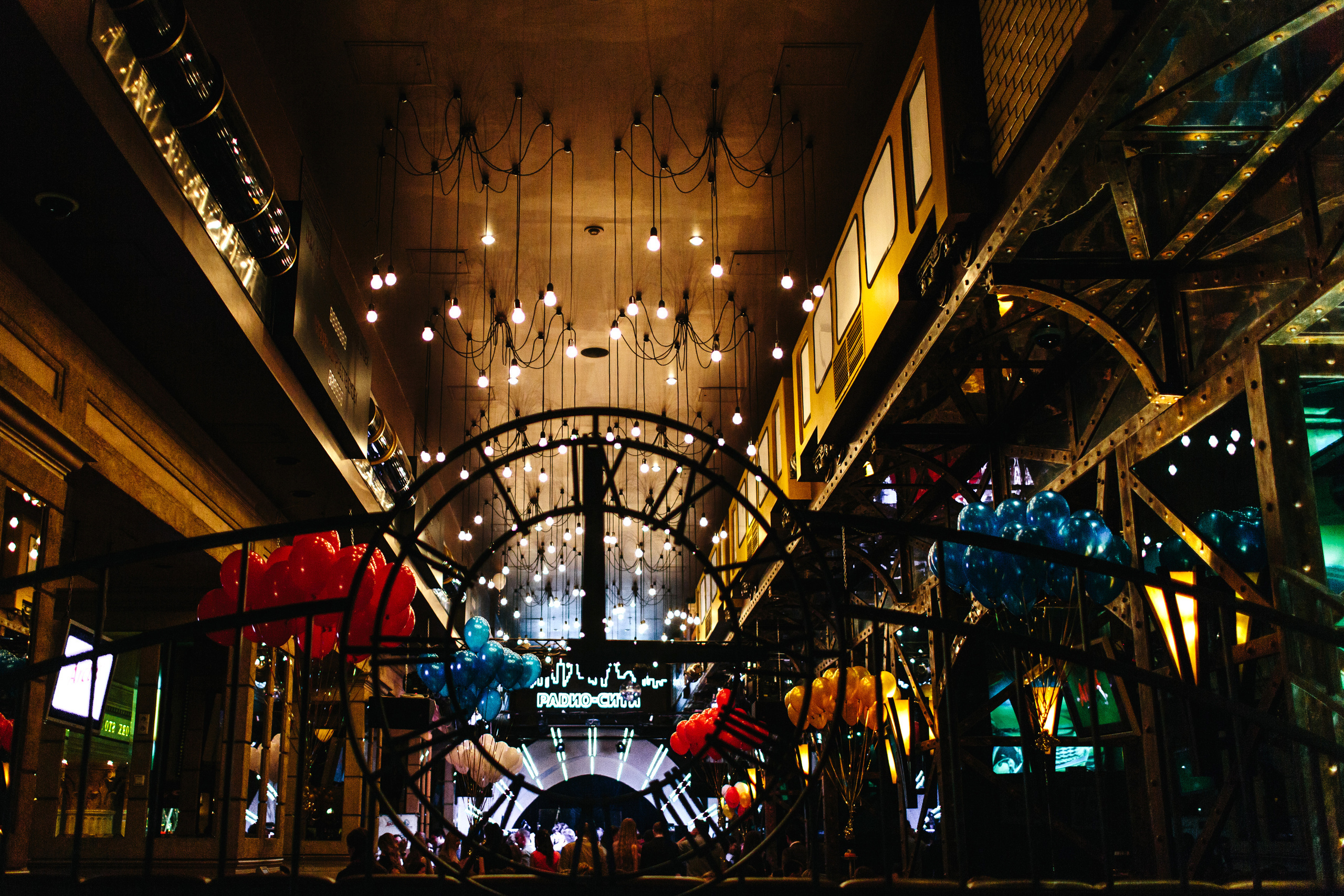 Дипломатическая весна. Свадебные фотосессии в Москве. Фотограф Сергей Ржевский