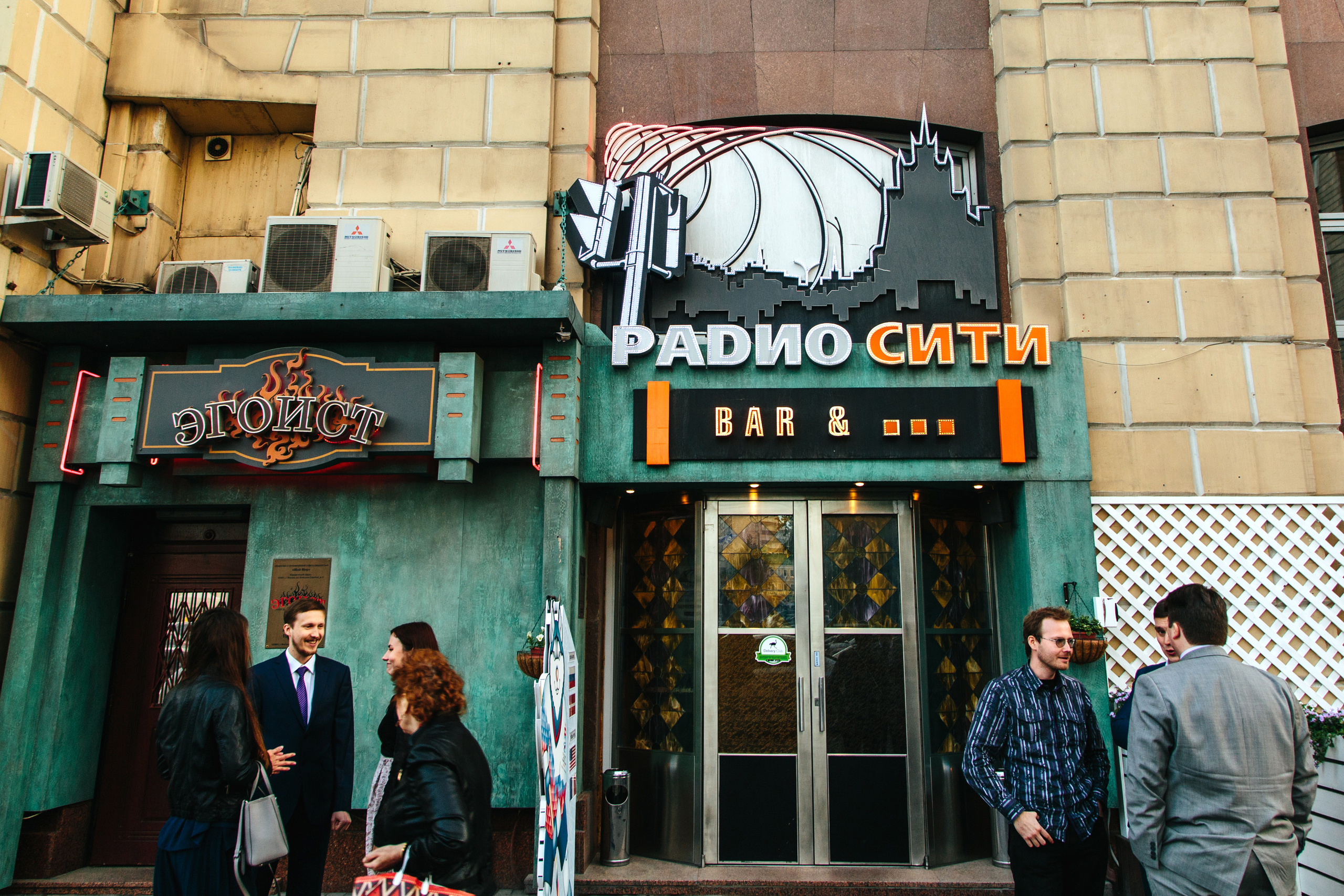 Дипломатическая весна. Свадебные фотосессии в Москве. Фотограф Сергей Ржевский