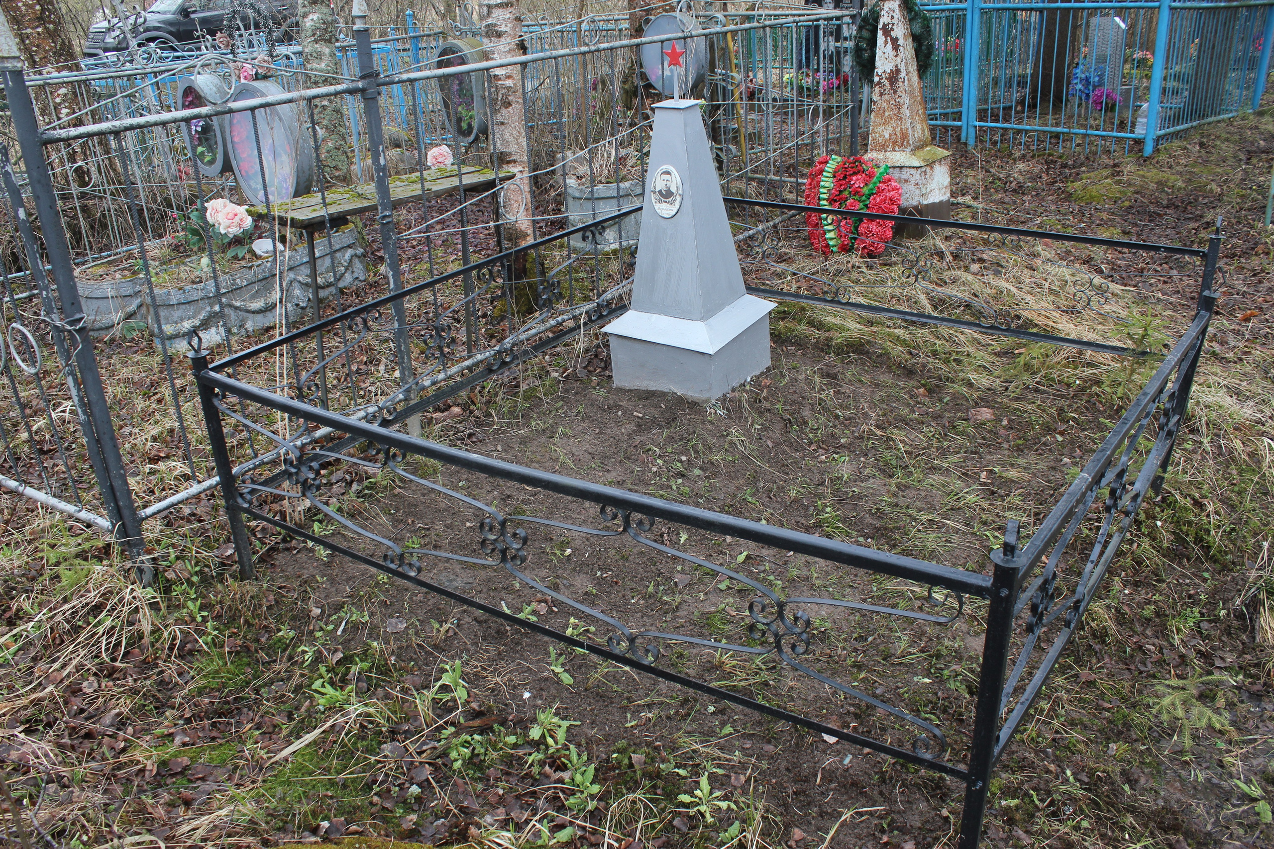 Общий вид захоронения. История Назиевского городского поселения