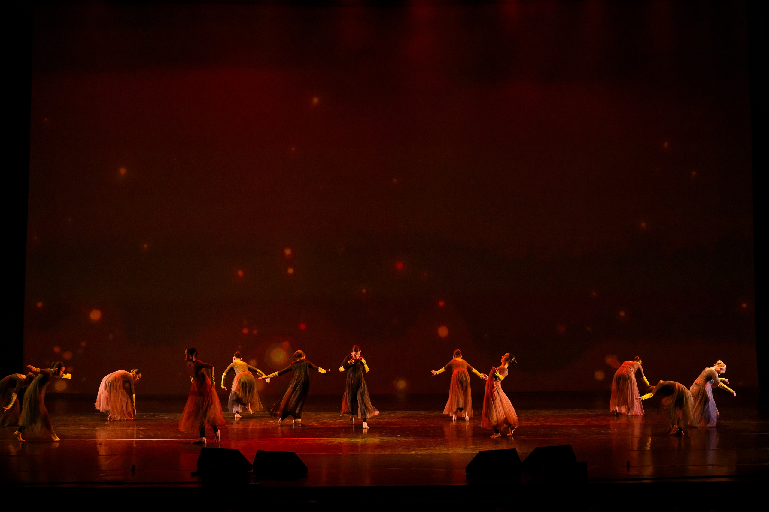 23 апреля, часть 1, БКЗ Октябрьский, г. Санкт-Петербург. Золотое яблочко