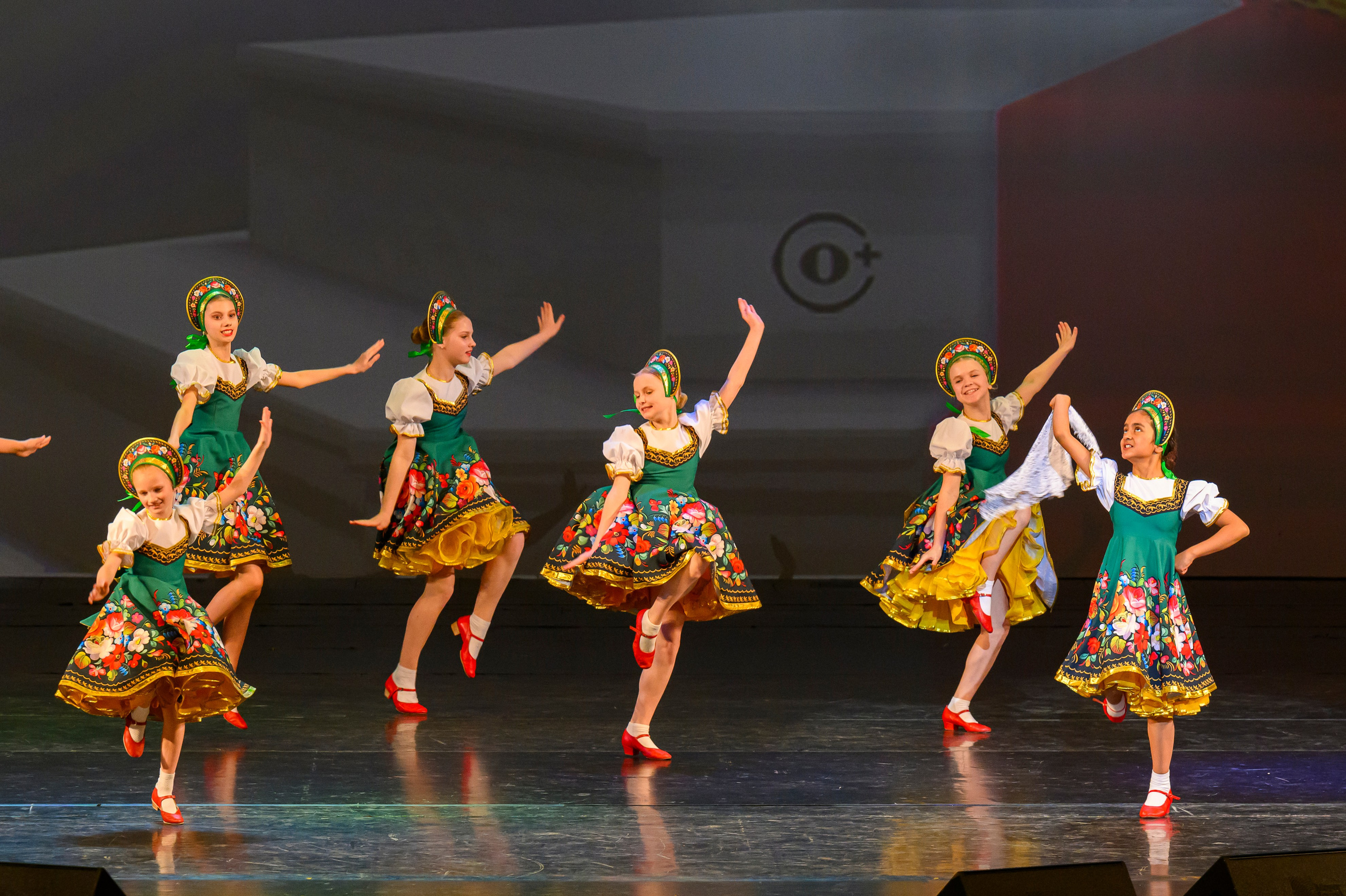 23 апреля, часть 1, БКЗ Октябрьский, г. Санкт-Петербург. Золотое яблочко