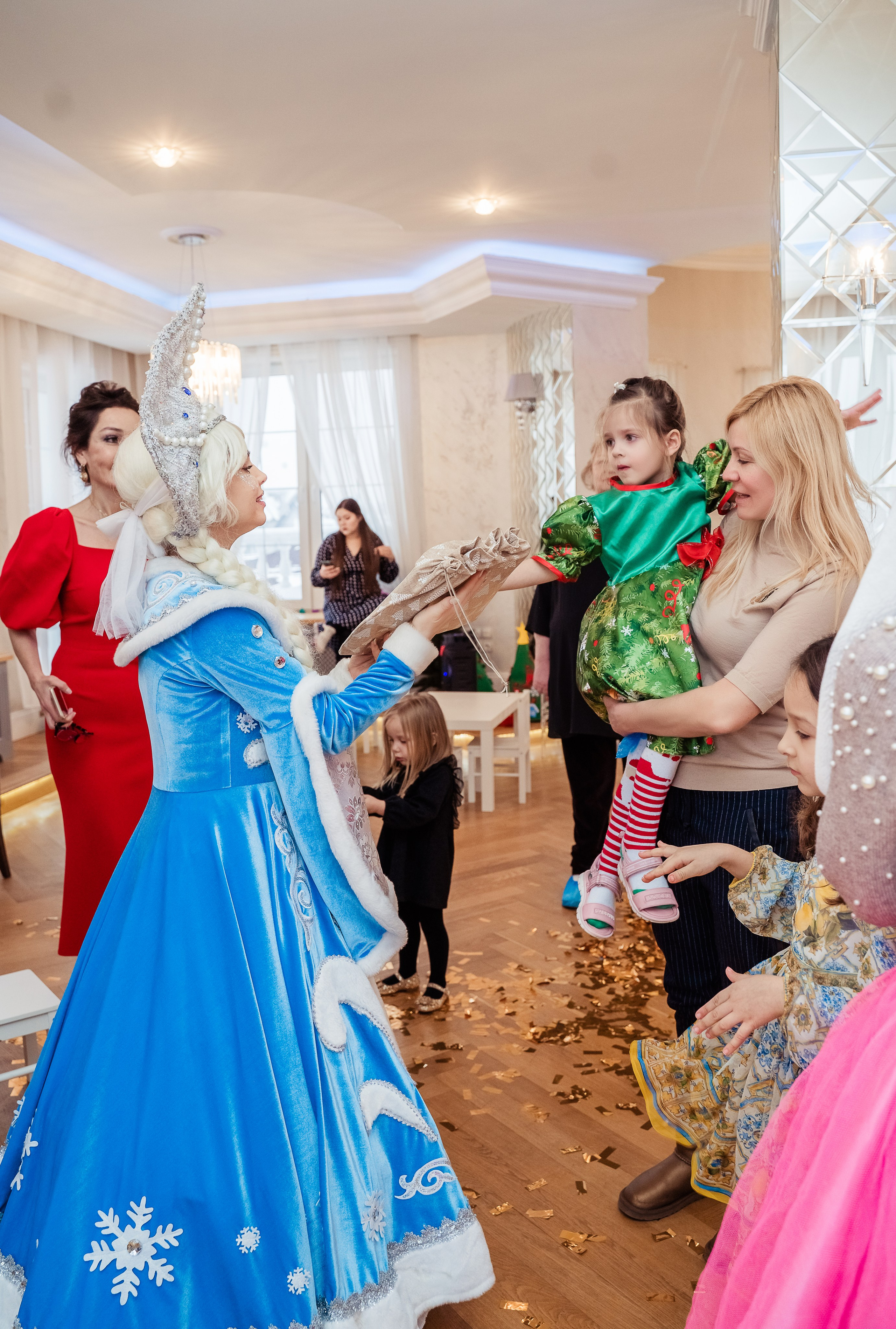 Новый год младшей группы