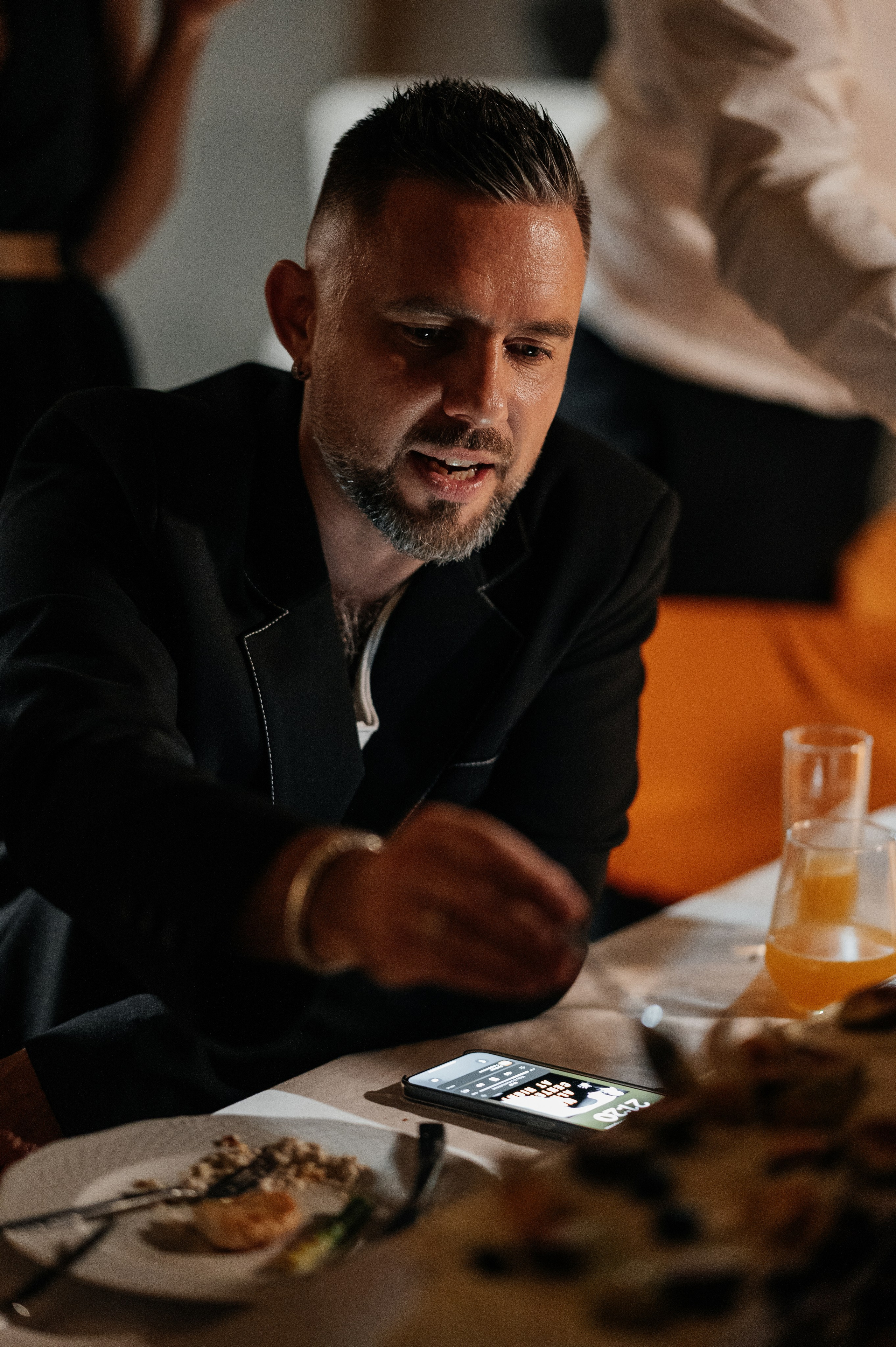 Невероятно атмосферный семейный ужин. Wedding photographer in Moscow and around the world Andrey Medvednikov