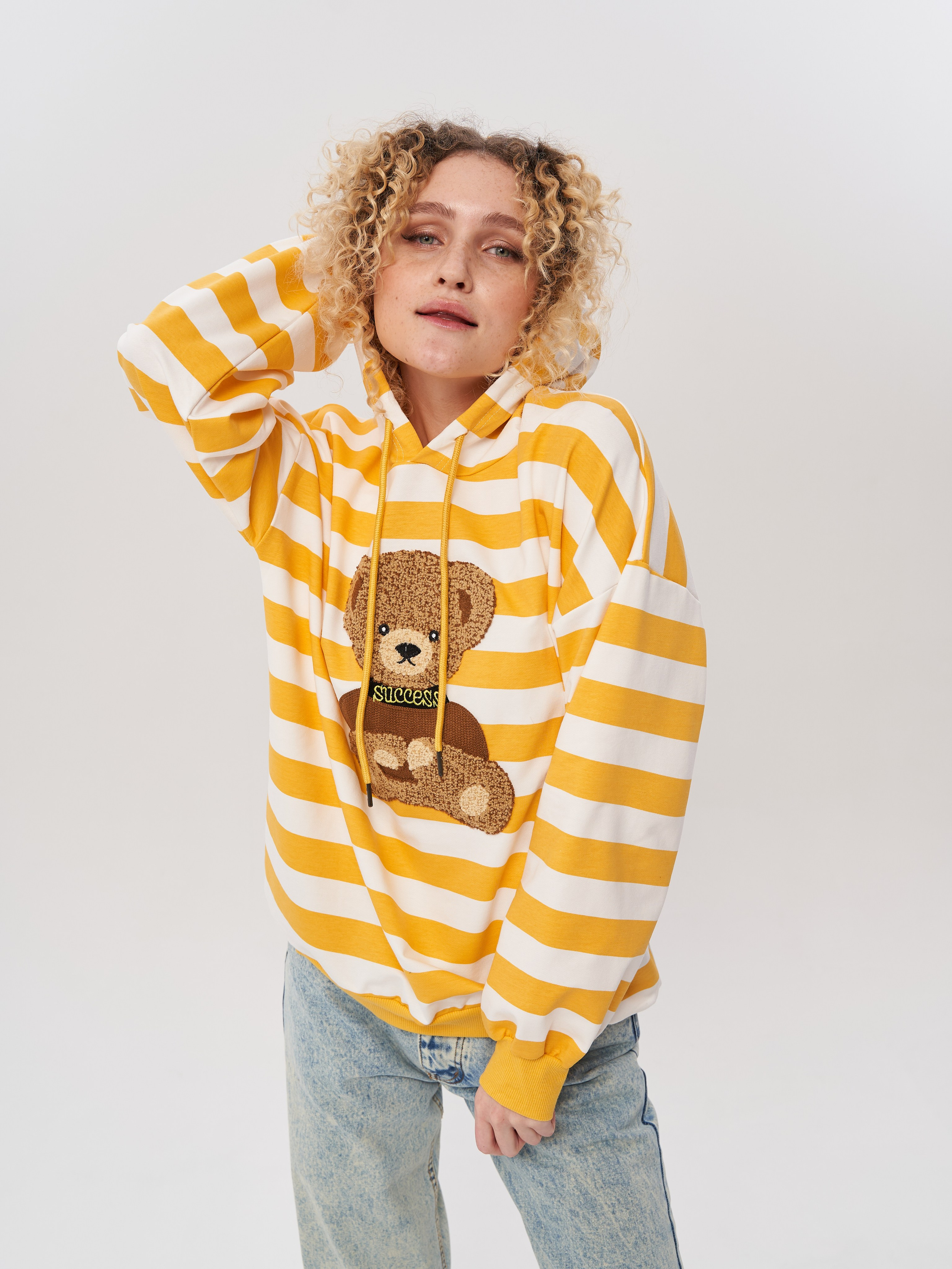 Худи. Фотограф для маркетплейсов в Москве