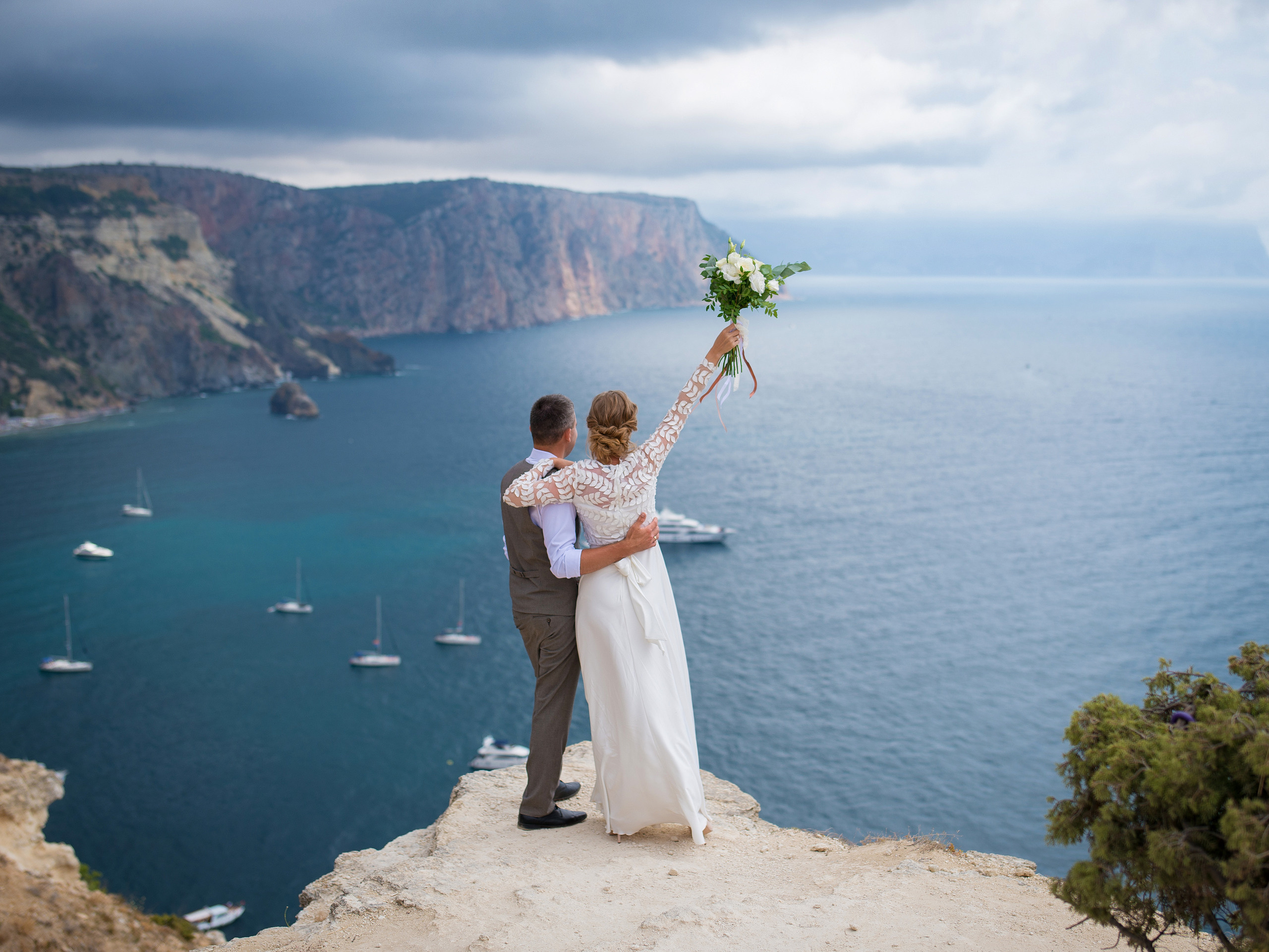Топ самых красивых локаций Крыма для свадебной фотосессии: все секреты от фотографа из Севастополя Александры Погребняк 