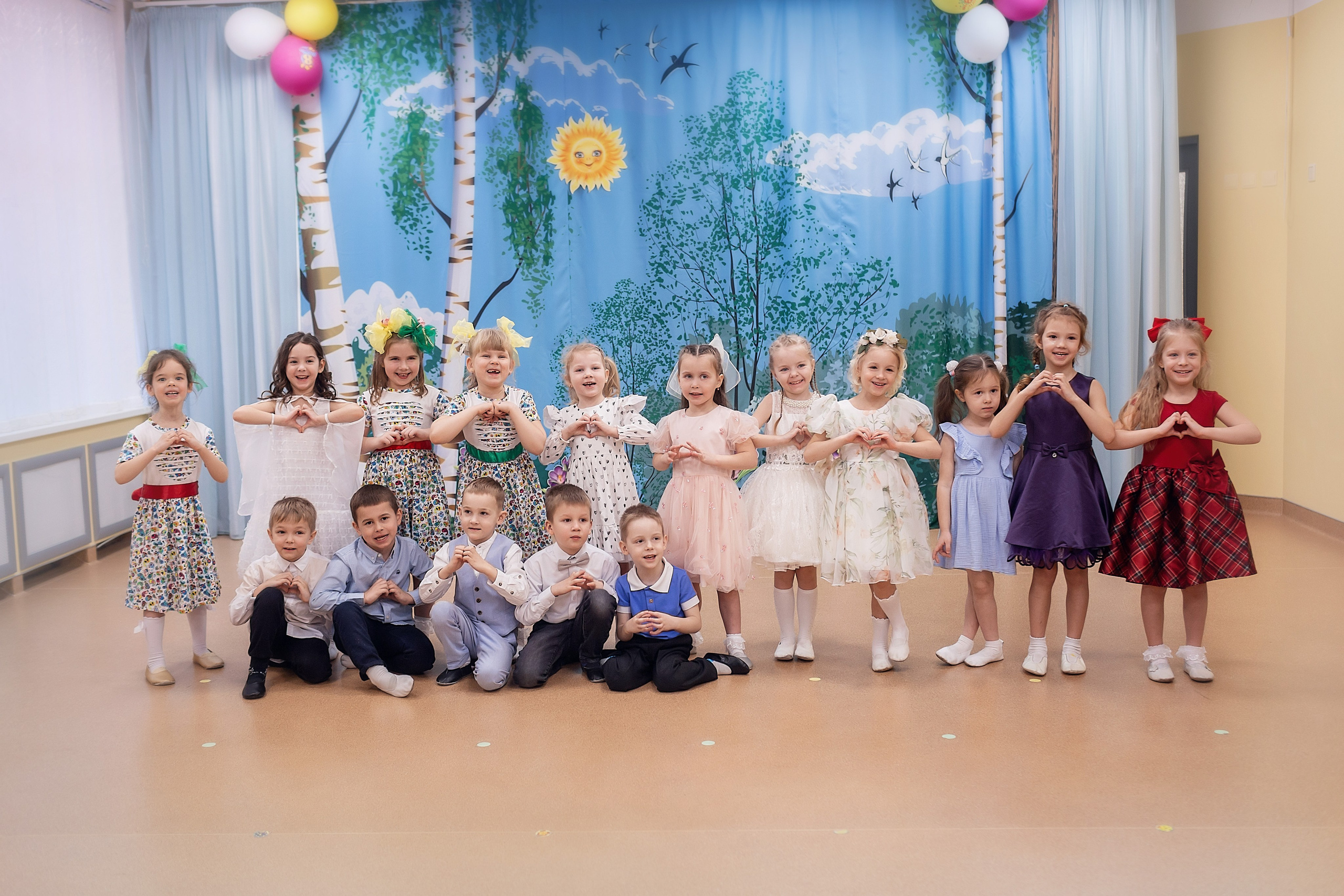 Весенний утренник_старшая группа_2025. Семейный фотограф в Санкт-Петербурге