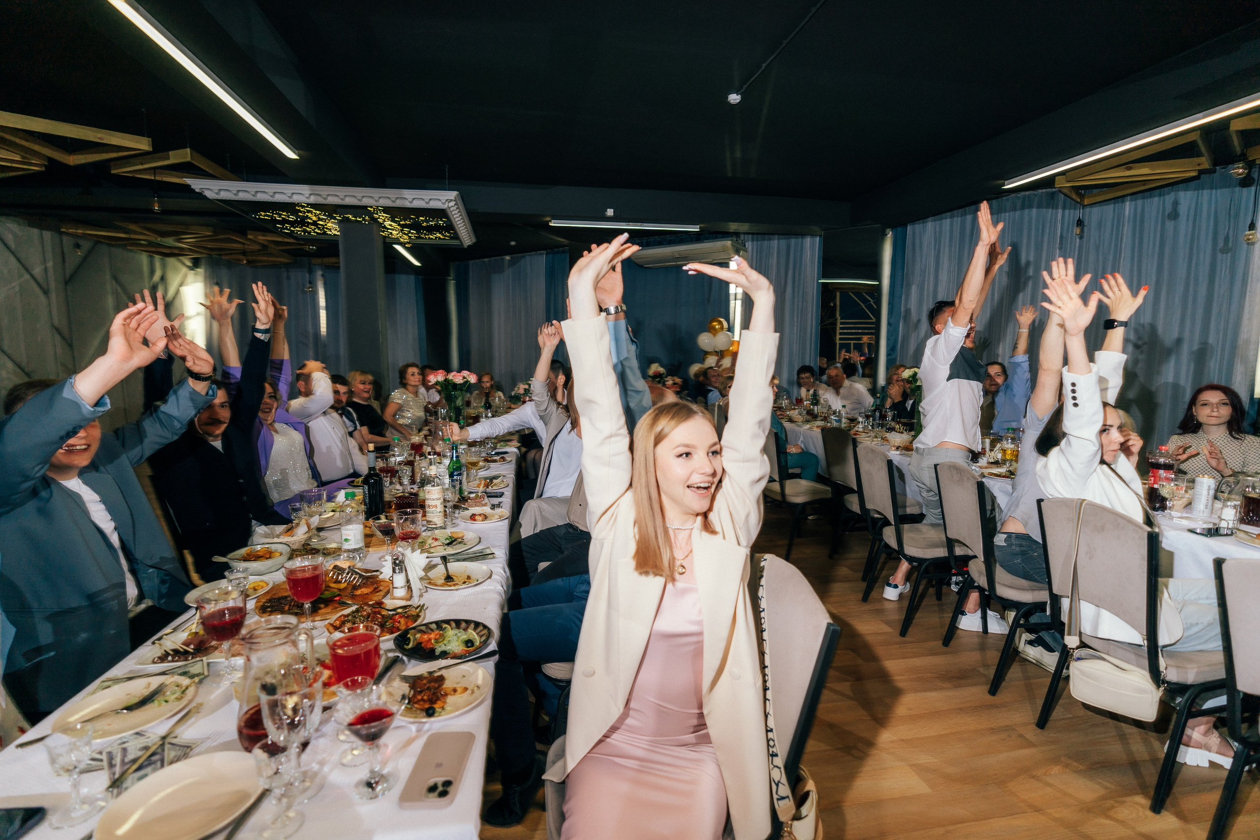 Красный кабриолет. Фотограф Ангарск Иркутск Ксения Король