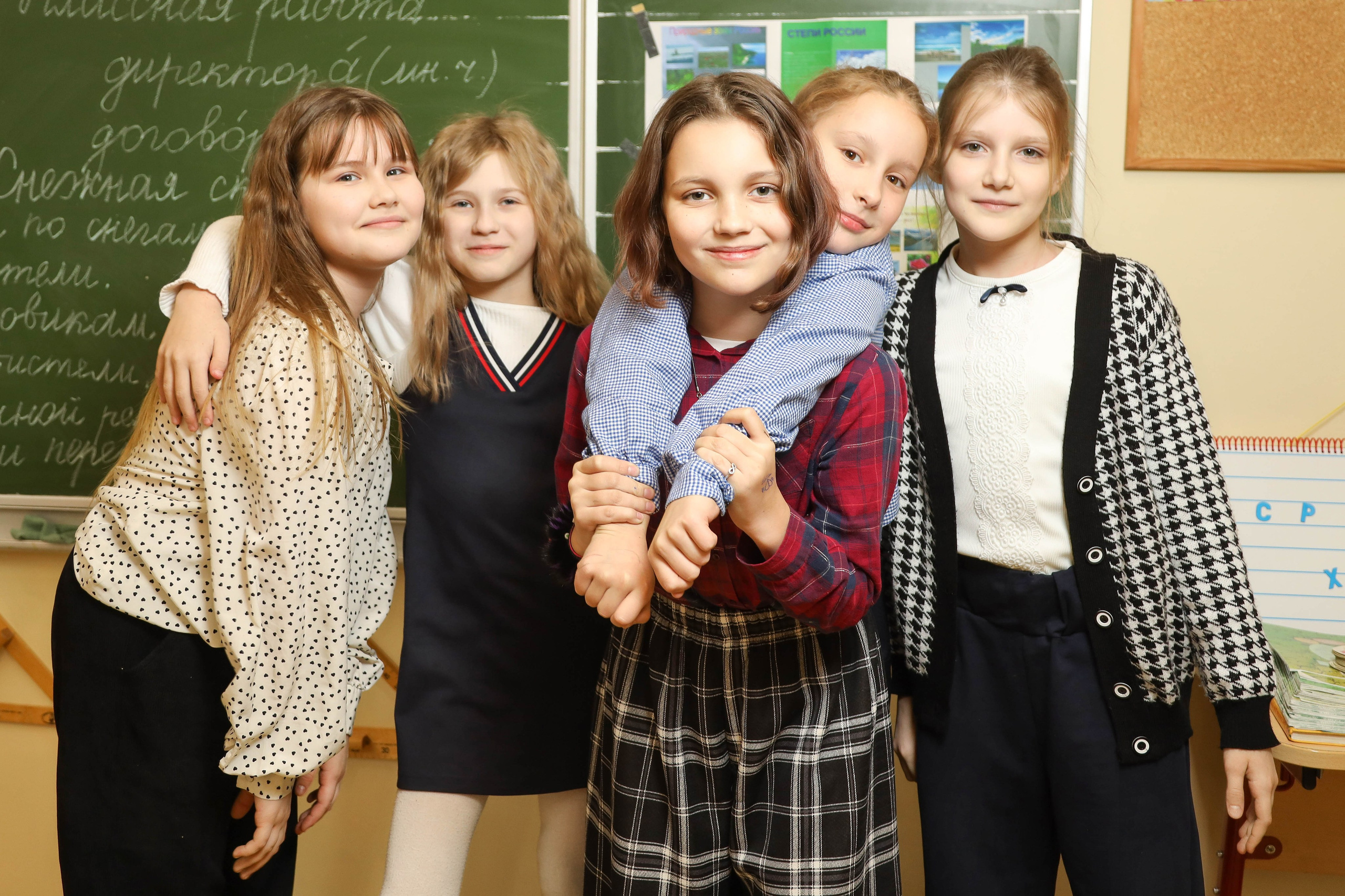 Школьный альбом 4-й класс. Фотограф Антон Чупринин