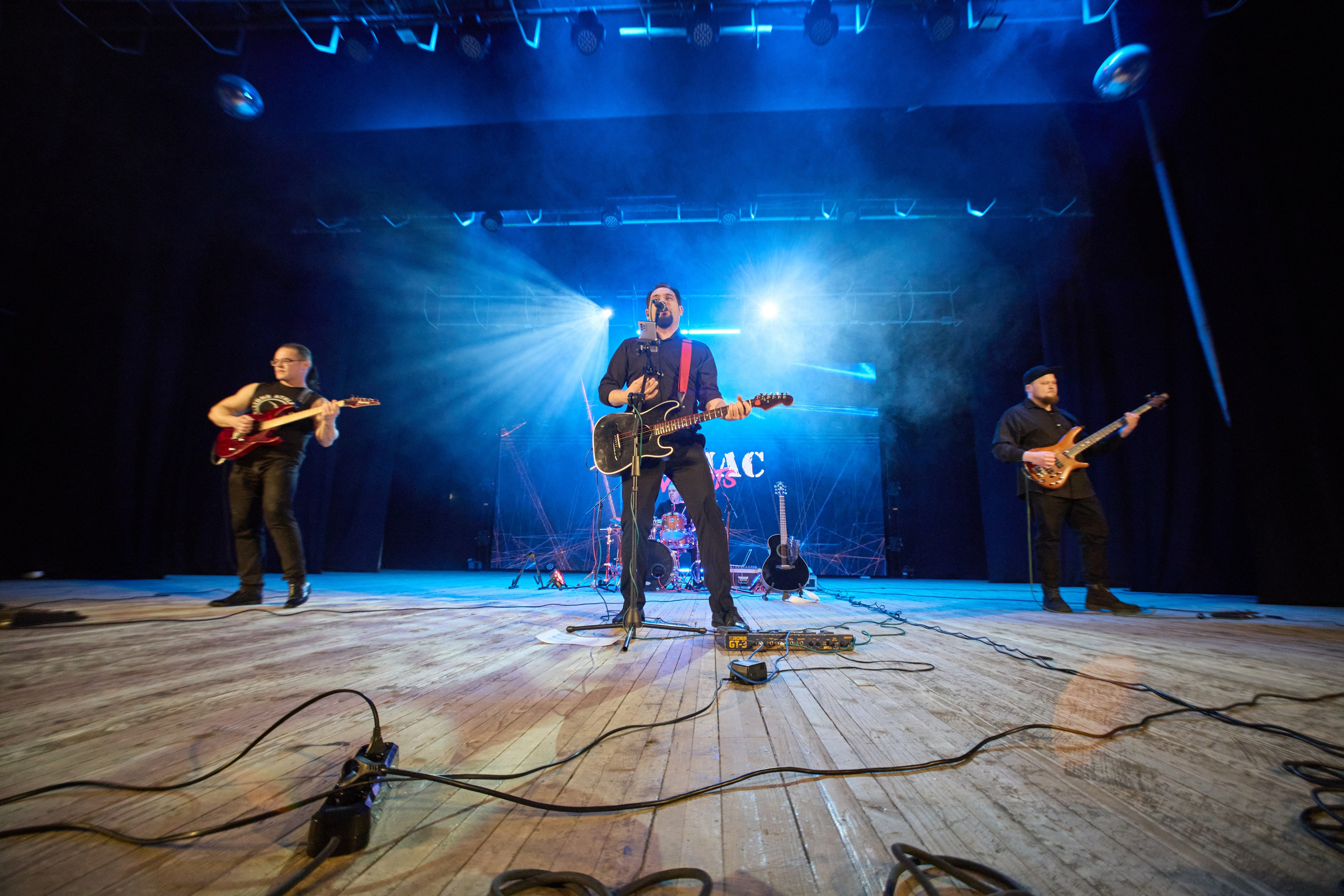 Гр. Ананас концерт 20.02.26. Фотограф видеооператор Пермский край, Пермь, Оса Руслан Саматов