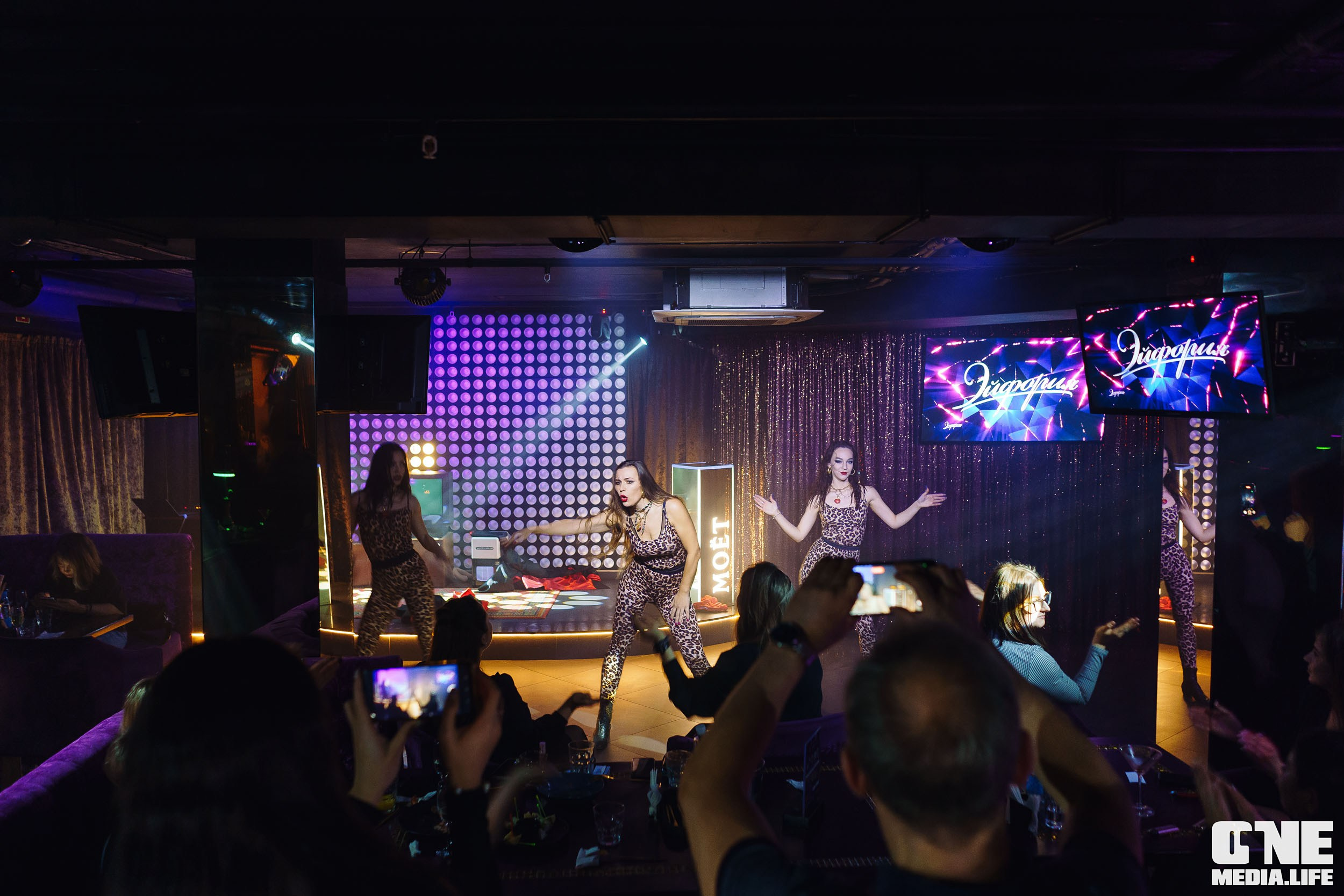 Фоторепортаж из караоке-клуба Эйфория. One Media Life: фоторепортажи, фотоотчеты с мероприятий и заведений