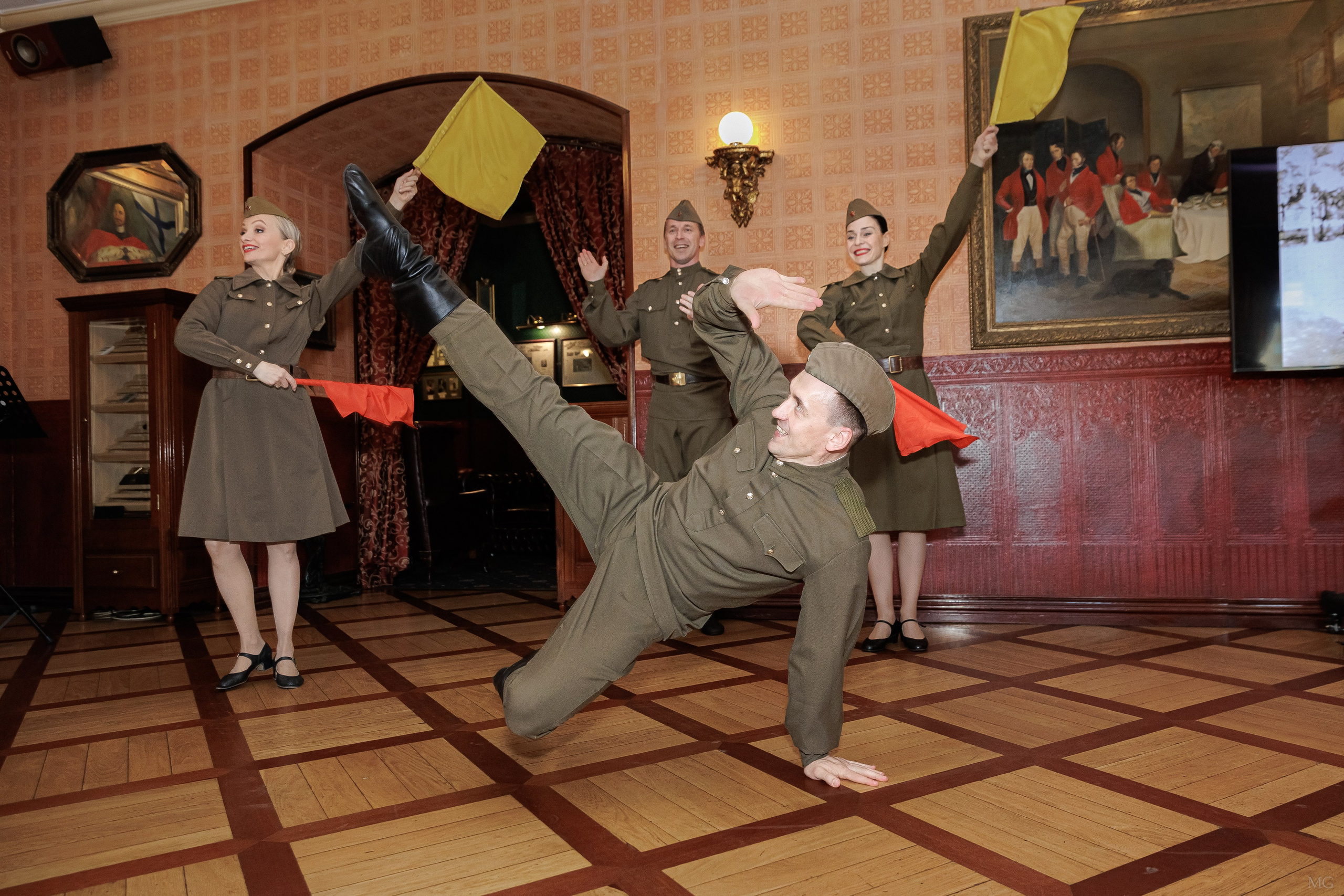 40 лет выпуска ХВВУТ МВД СССР. Маша Гонтарь Семейный домашний репортажный фотограф в Санкт-Петербурге