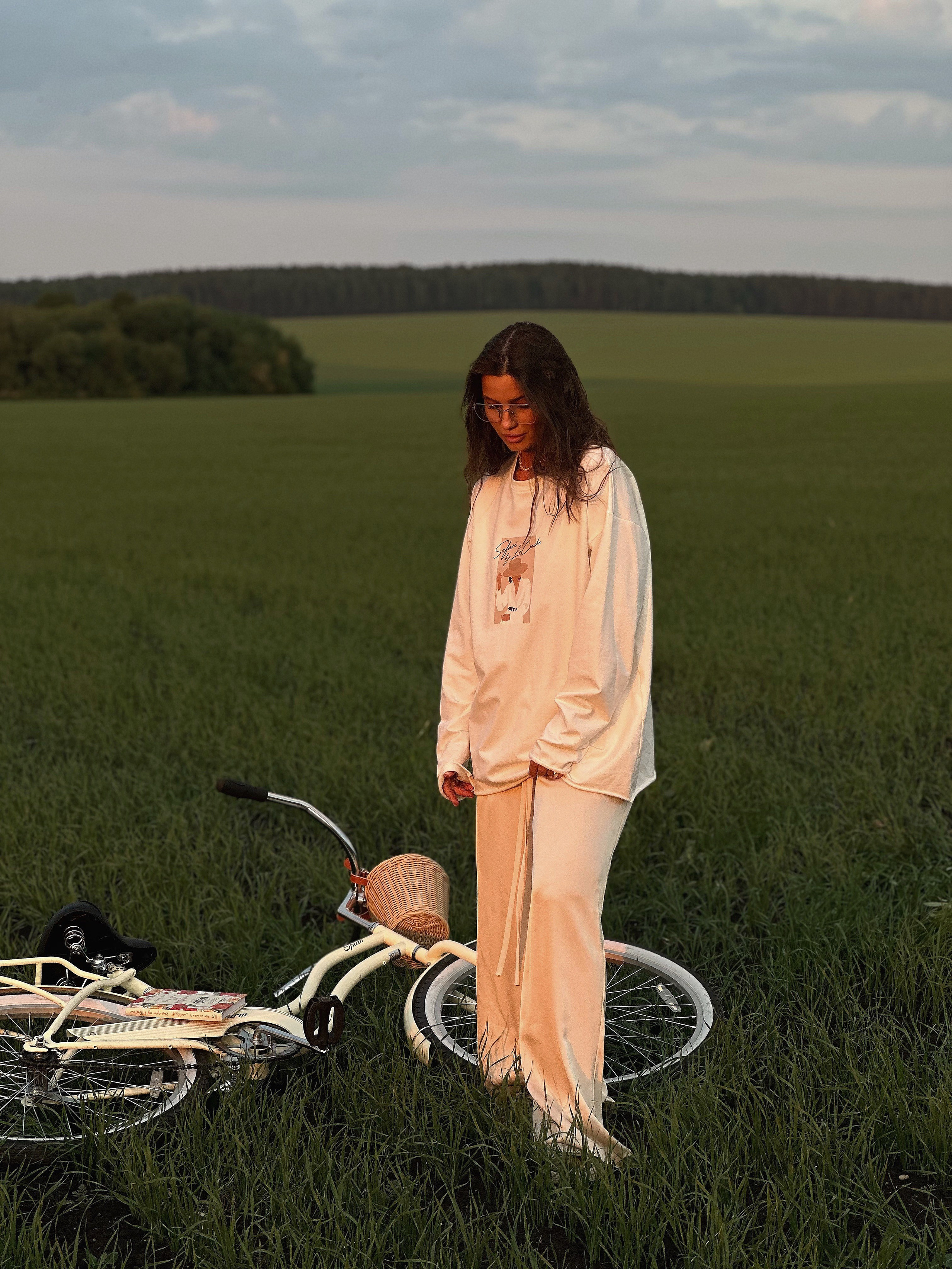 Летний lookbook для бренда одежды «LeCóache». Главная