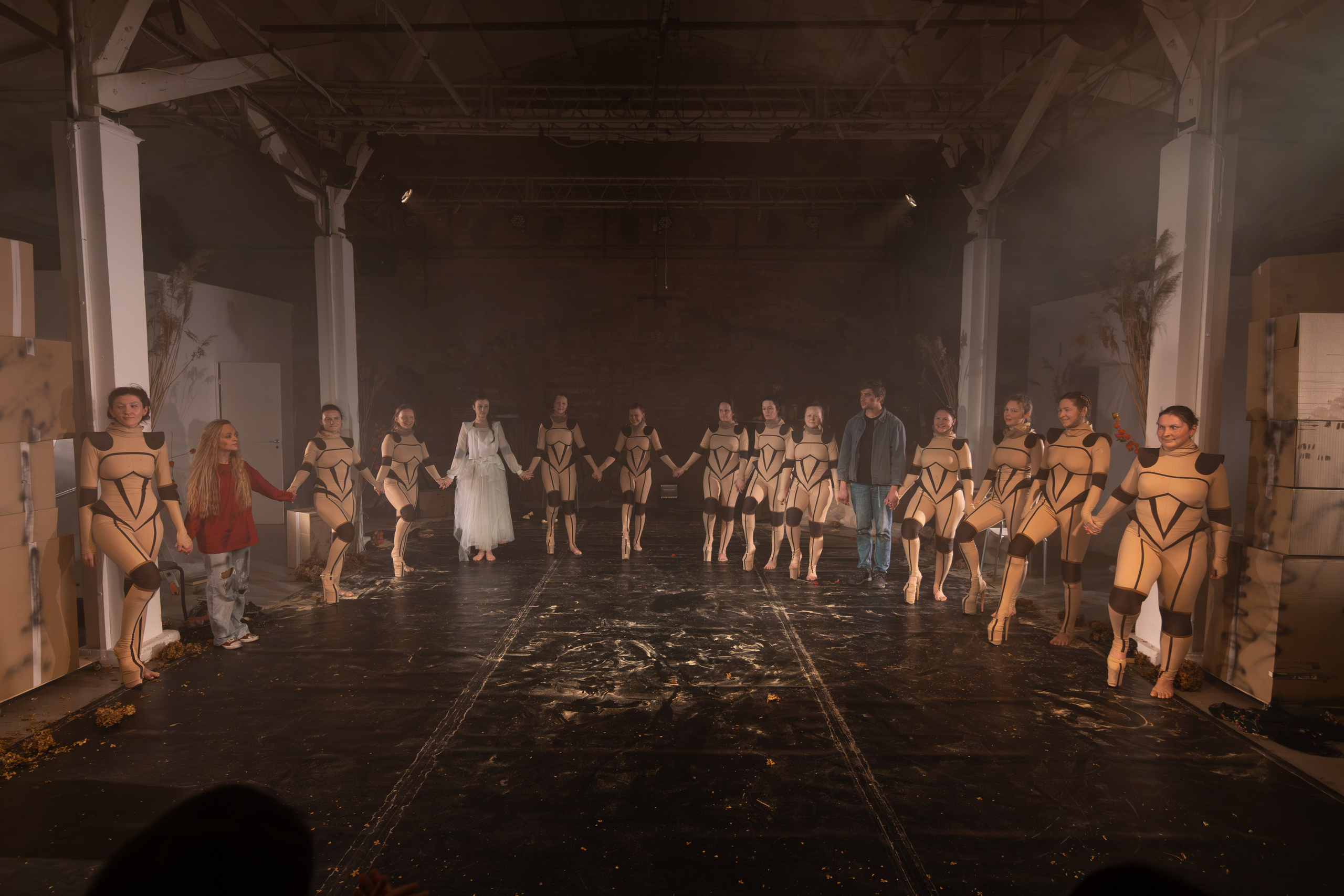 Постановка «Иные» 2025. Предметный и репортажный фотограф в Санкт-Петербурге Александр Е