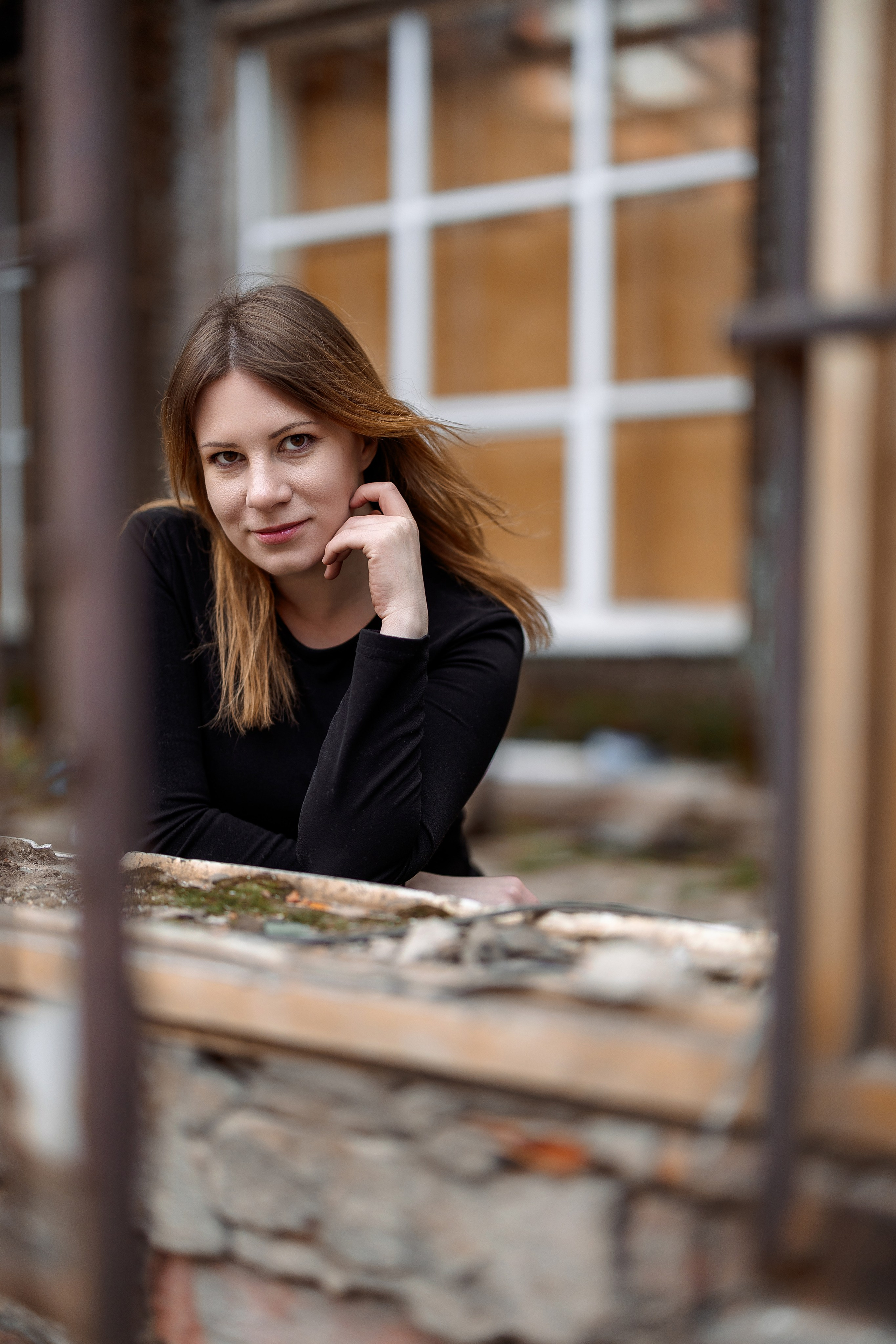 Настя на территории завода «Зингер». Александр Антонов. Профессиональный свадебный, репортажный фотограф в Москве, Подольске. Фото+Видео на любой праздник