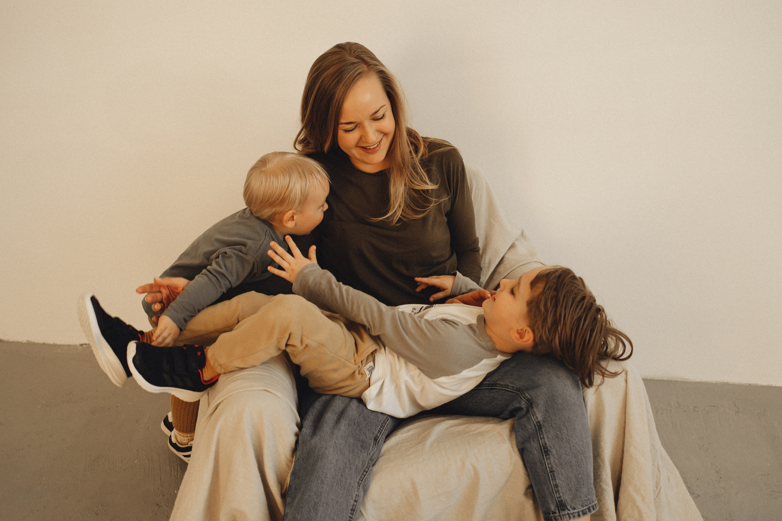 Семейная история в студии. Семейный и детский фотограф, таганрог, ростов-на-дону