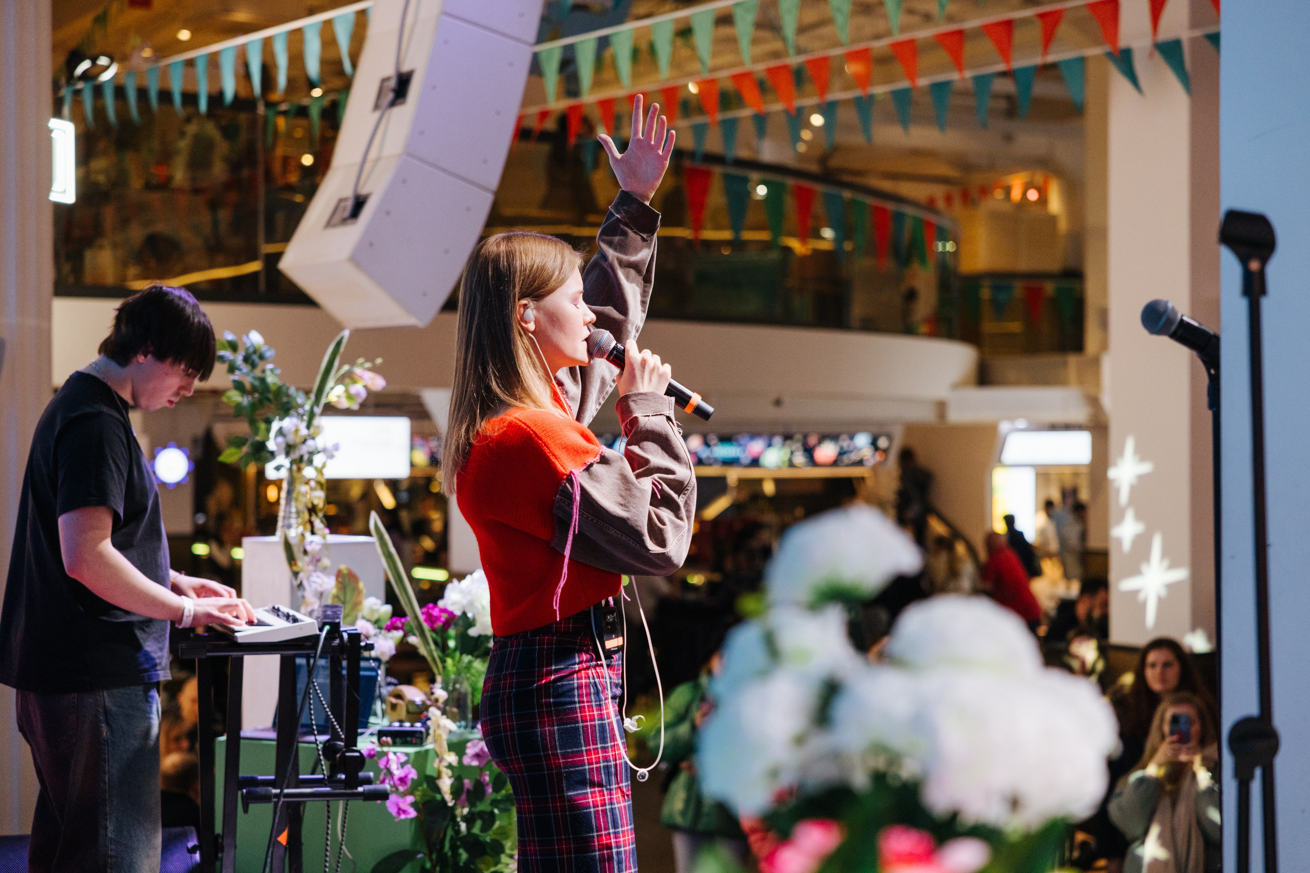 2–3 марта 2024 в пространстве «Три вокзала. Депо» / День 1 / фото Валерий Белобеев. Фотоотчеты «Ламбада-маркета»