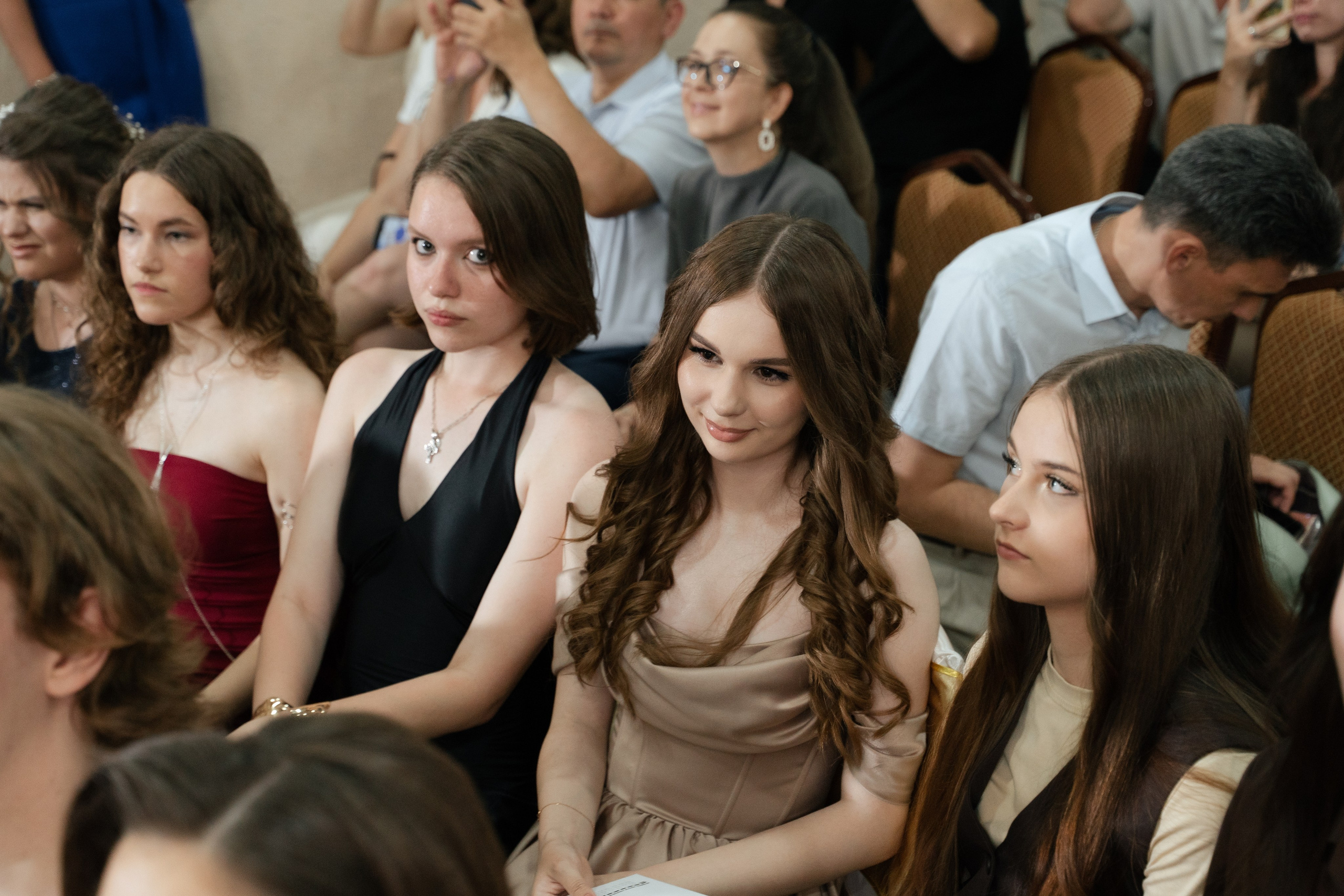 40 Школа 11 класс вручение аттестатов. Выпускные альбомы Натальи Бутко: Новороссийск, Анапа, Геленджик