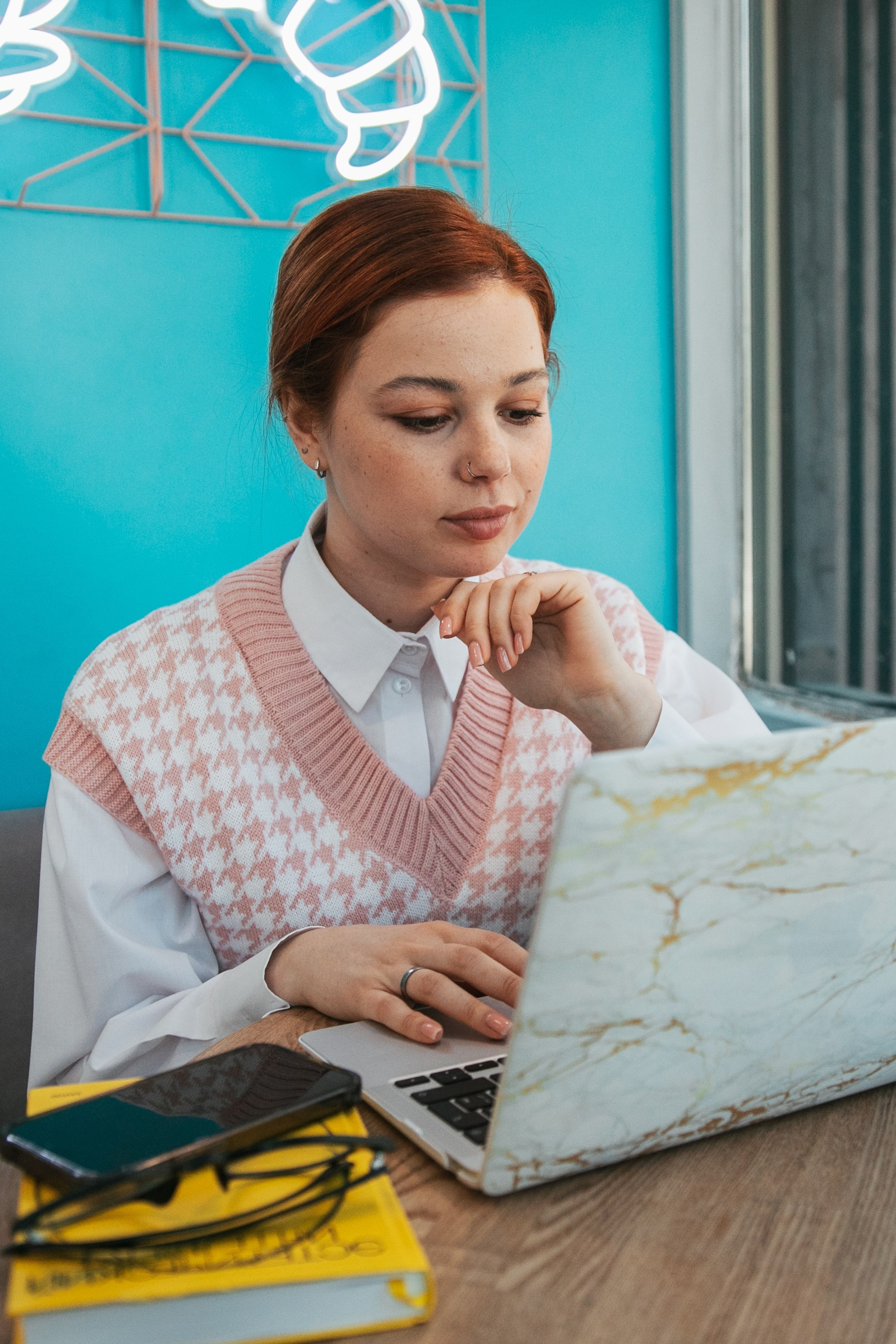 SMM-специалист. Фотограф Анна Сорокина
