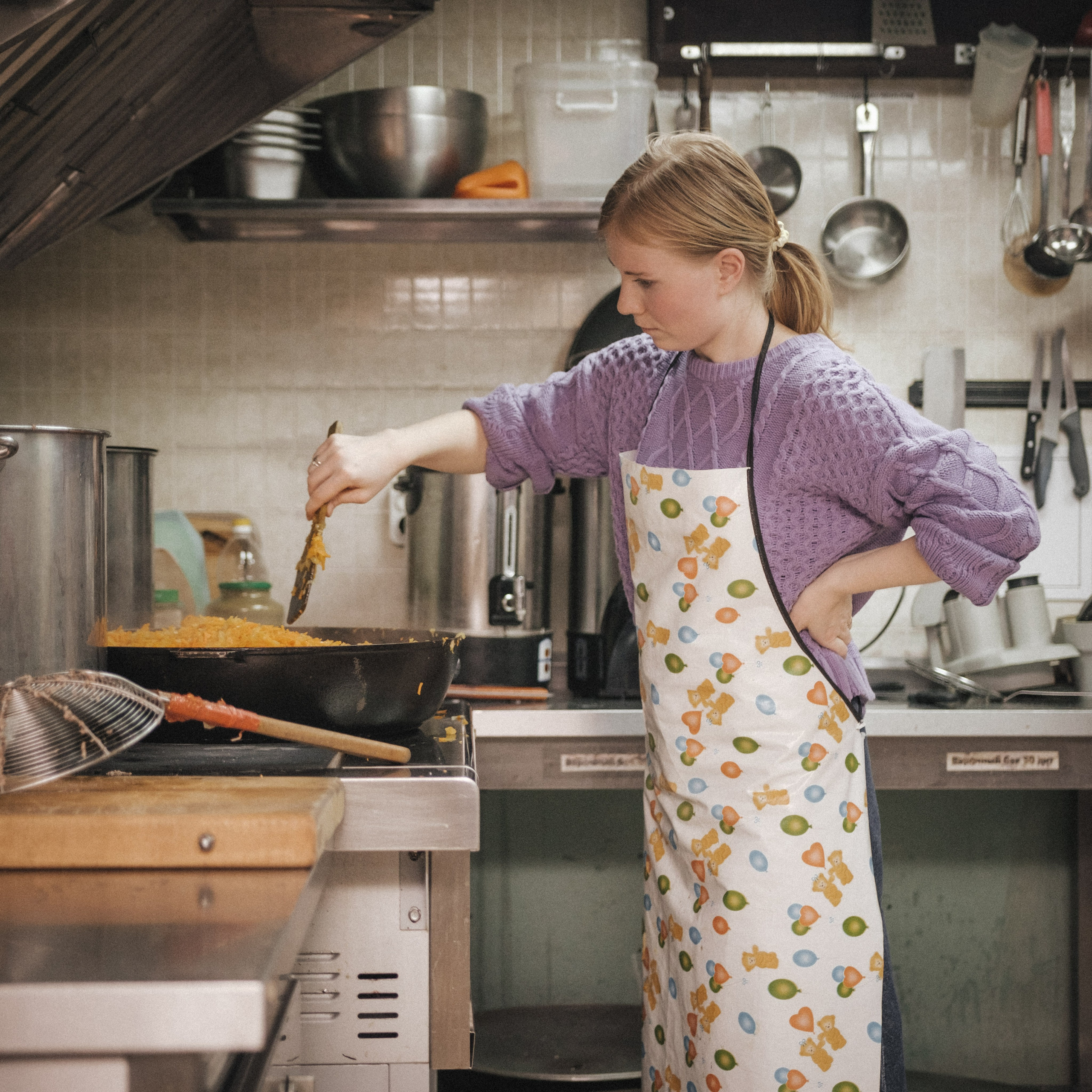 Снова готовка для кормления бездомных. Фотограф в Москве Максим Скоробогатов