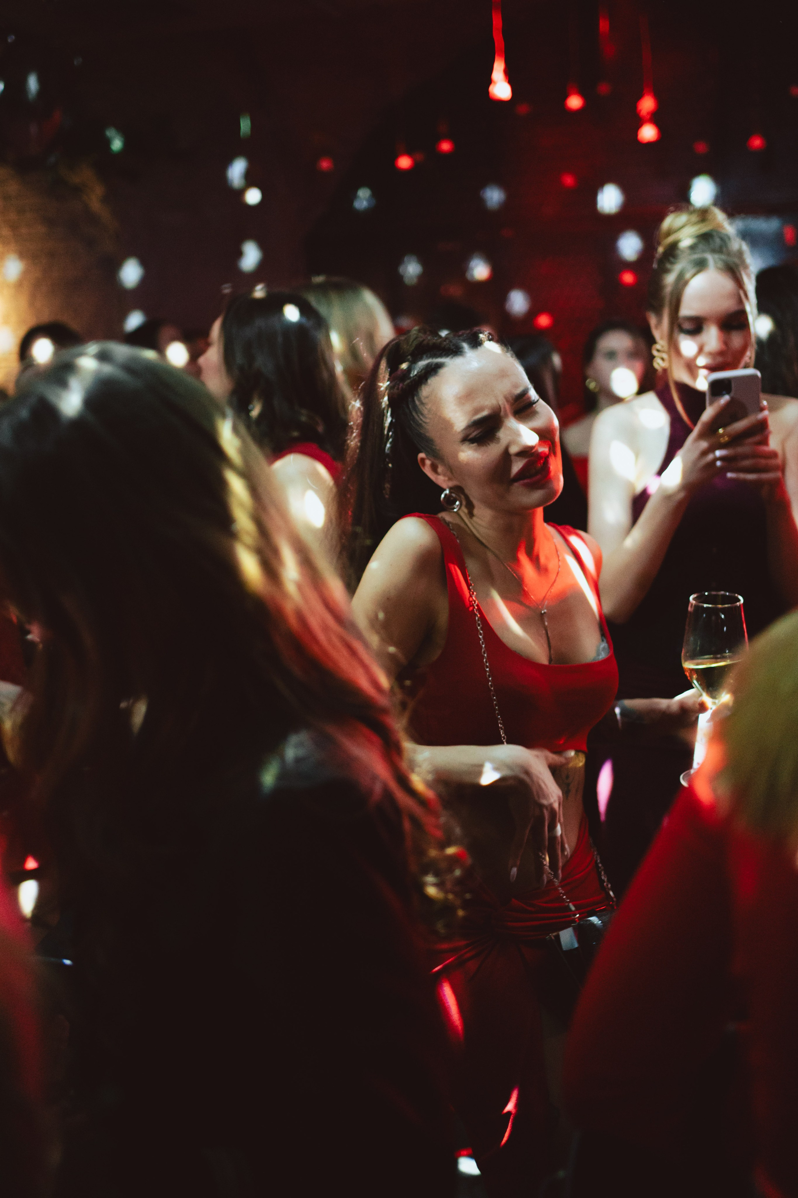 SO STRIP // Woman's moment. Репортажный фотограф в Казани Виктория Трунова