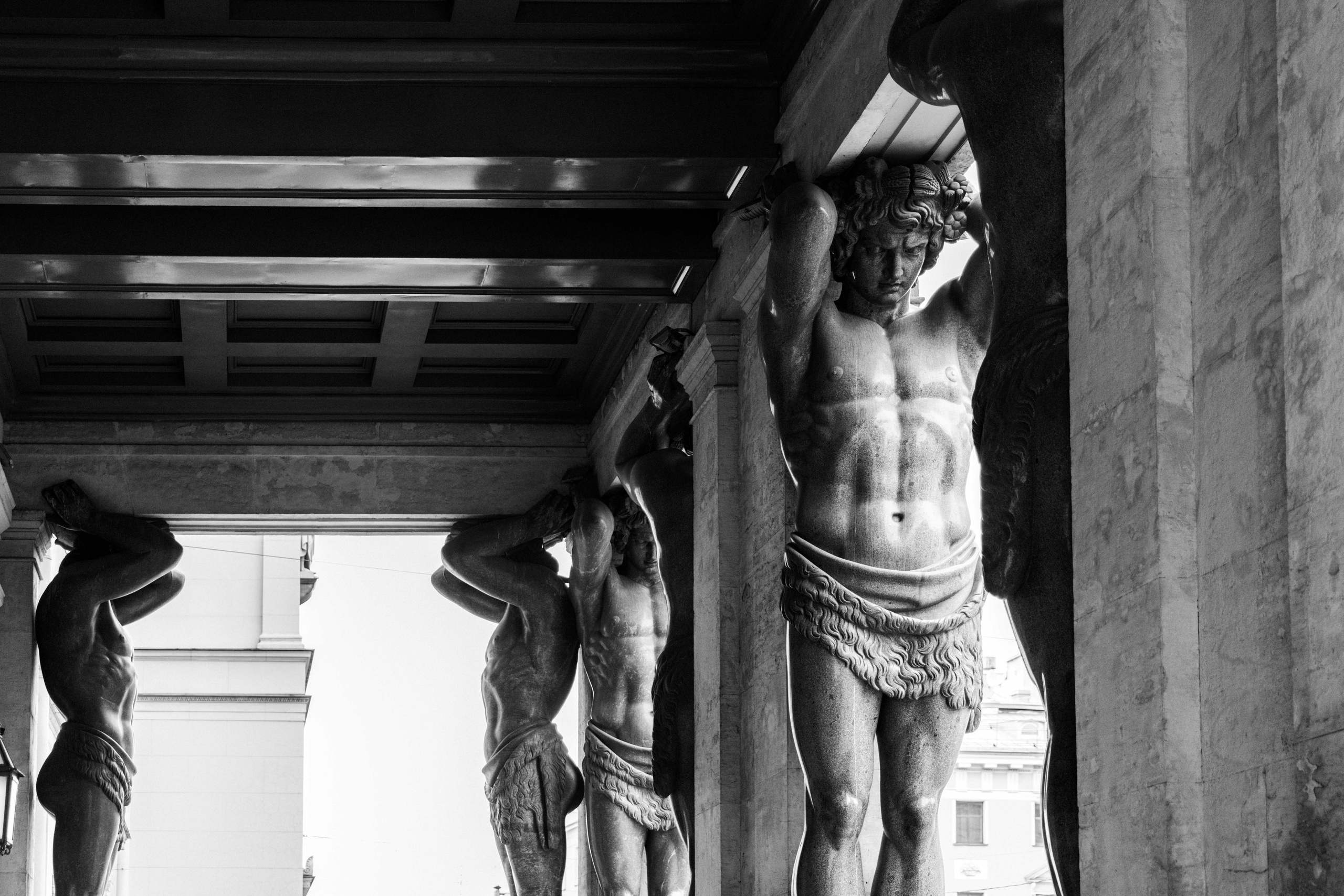 Атланты. Фотограф Балаев Михаил