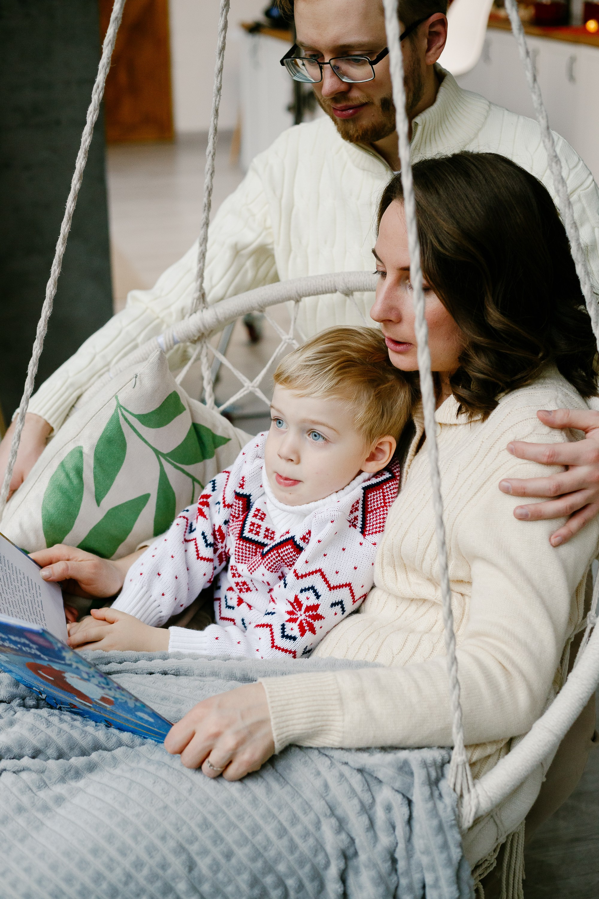 Новогодняя семейная фотосессия в студии