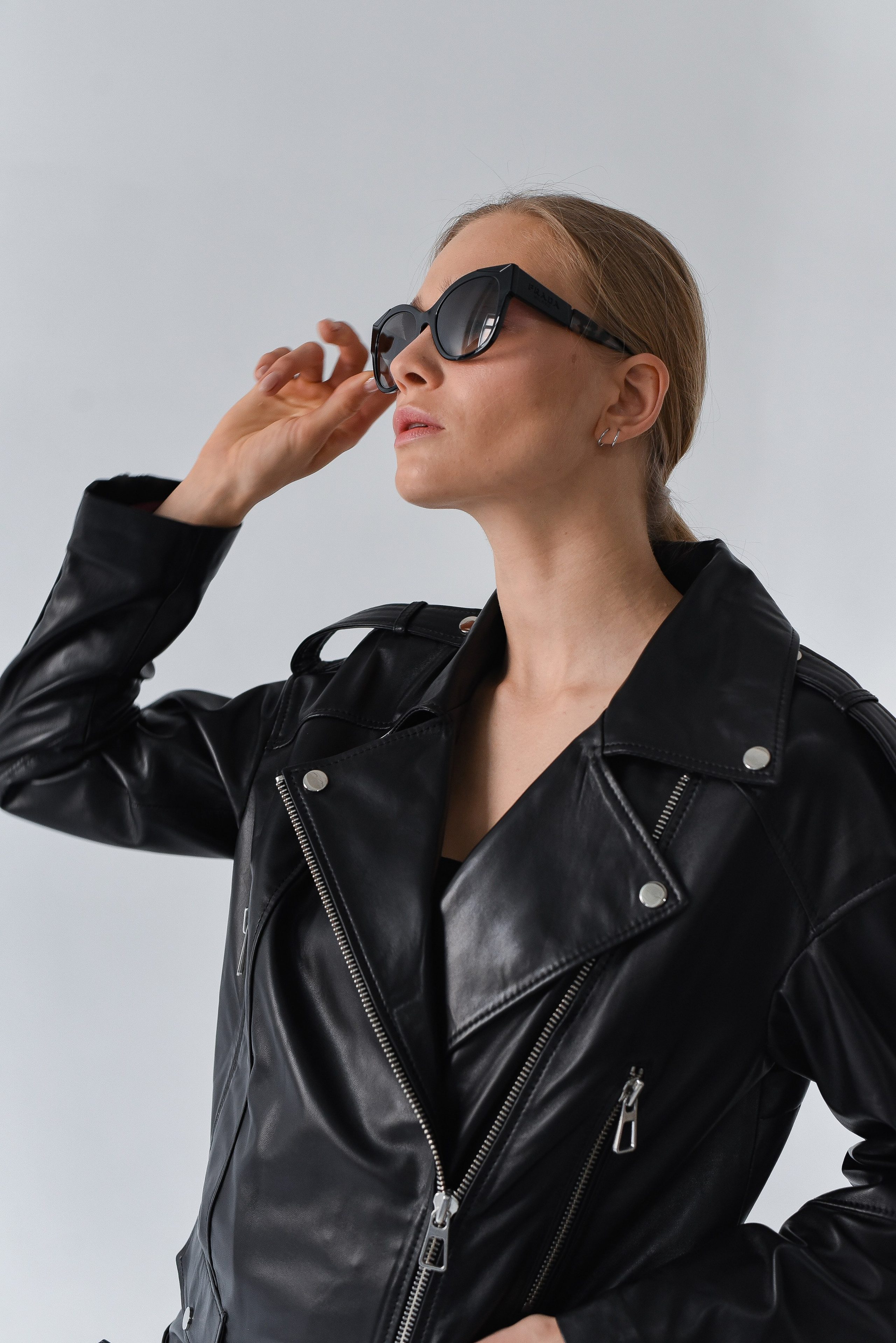 Куртки (фон). Контент фотограф в Москве Лихачева Ксения