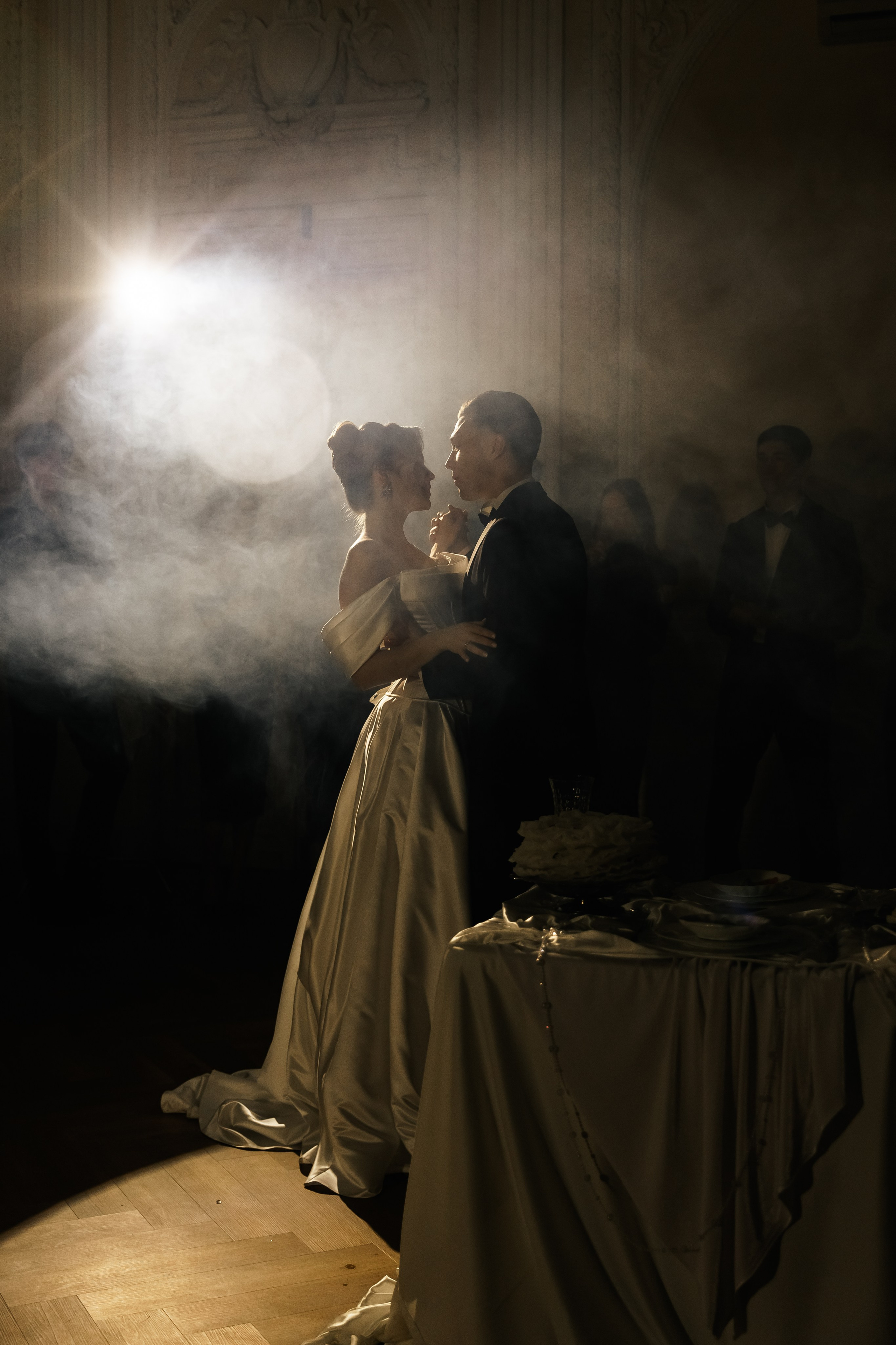 Особняк. Фотограф, который снимает любовь в Санкт-Петербурге