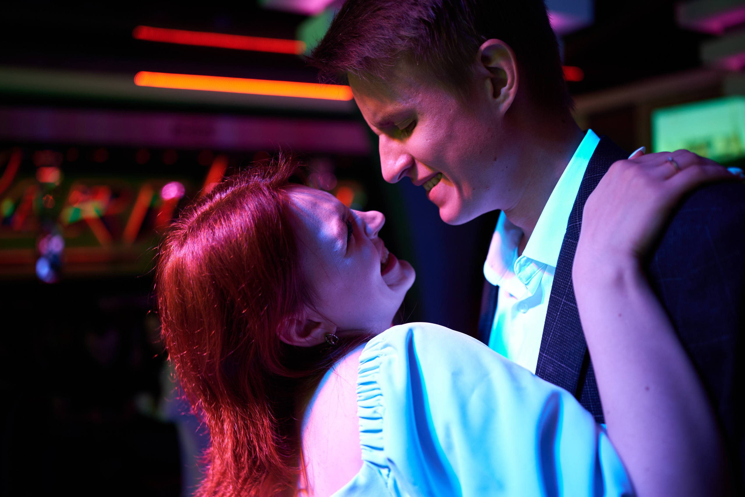 Фотограф Старый Оскол, свадебный фотограф на мероприятие. Профессиональный фотограф Старый Оскол, Губкин — свадьба, венчание, крещение, юбилей и день рождения