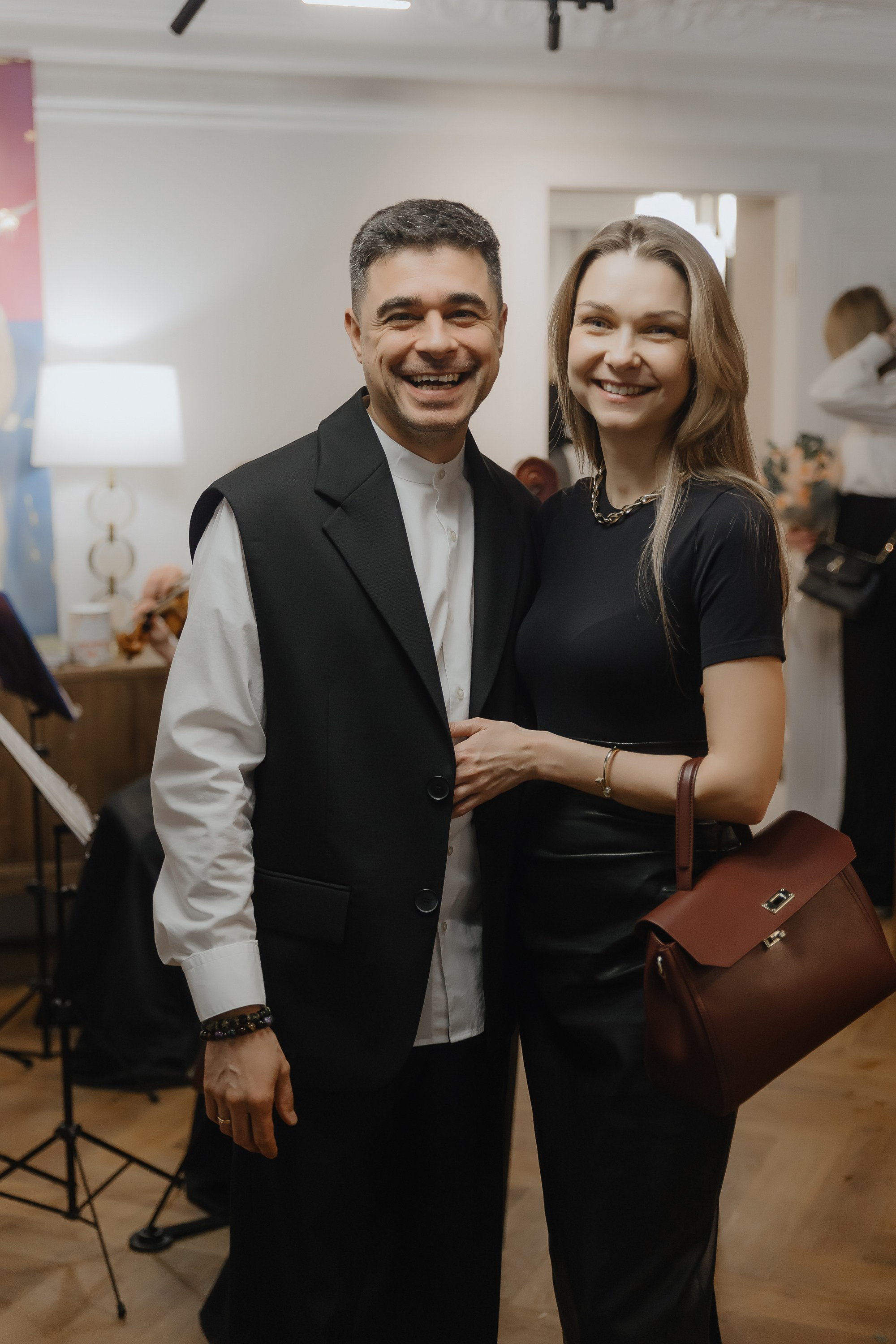 Открытие нового пространства интерьерного салона L. DECO в феврале 2025. L. Deco интерьерный салон. Краски/обои/лепной декор