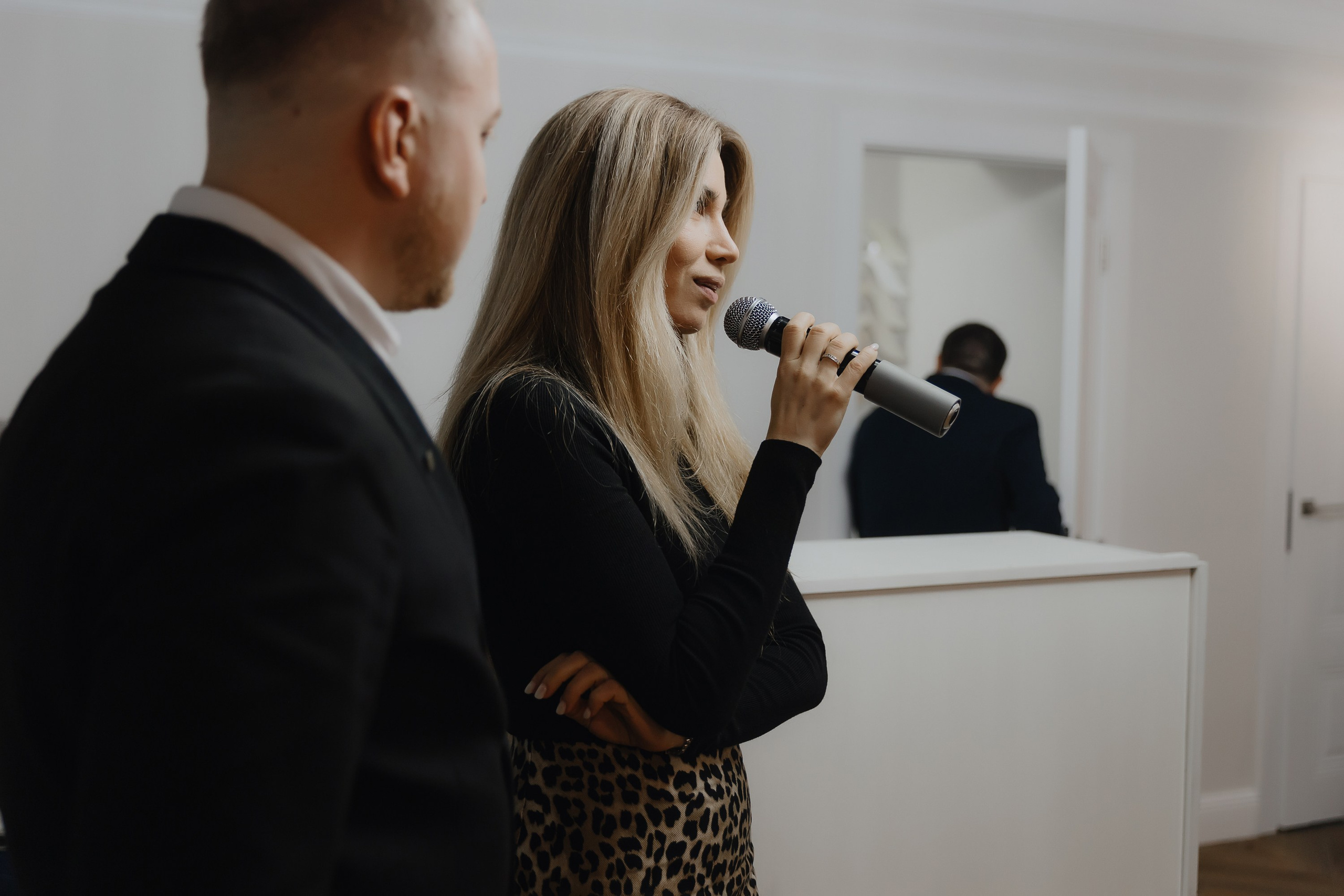 Открытие нового пространства интерьерного салона L. DECO в феврале 2025. L. Deco интерьерный салон. Краски/обои/лепной декор