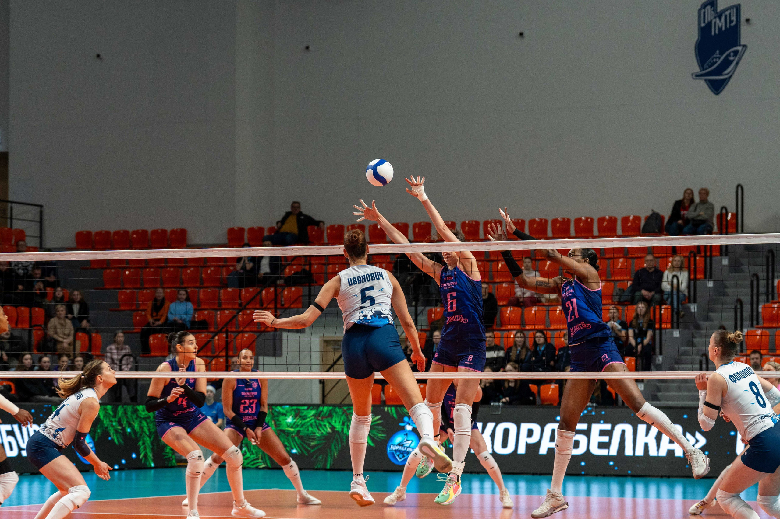 Корабелка — Динамо-Ак Барс (Казань): фотогалерея 15-го тура Суперлиги 2025/26 в Санкт-Петербурге | Антон Гауф. Спортивный фотограф в Санкт-Петербурге | Антон Гауф