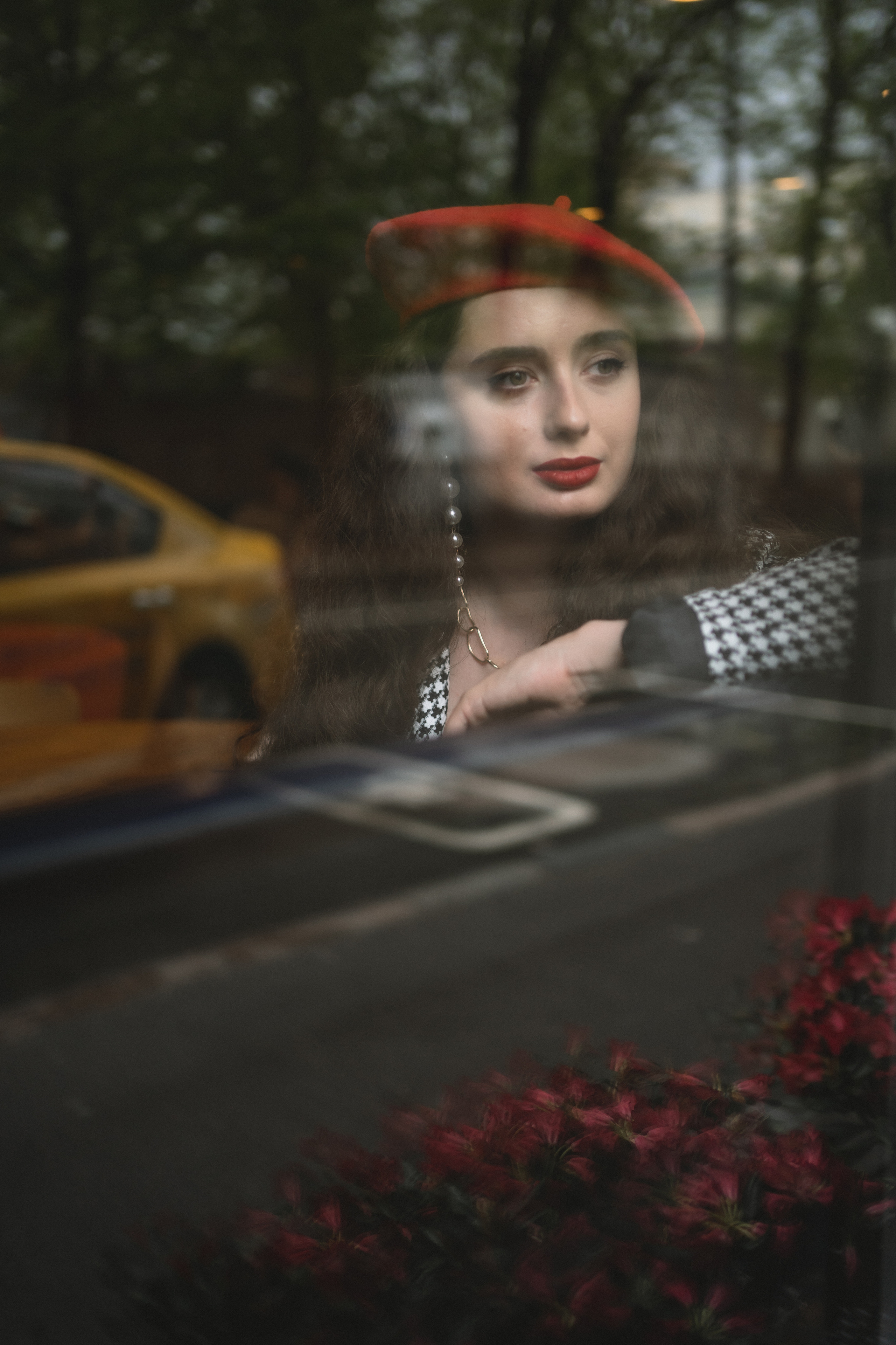 Саша (стилизованная съемка Эмили в Париже). Женский, мужской портрет, семейные съемки в Москве. Контент съемка