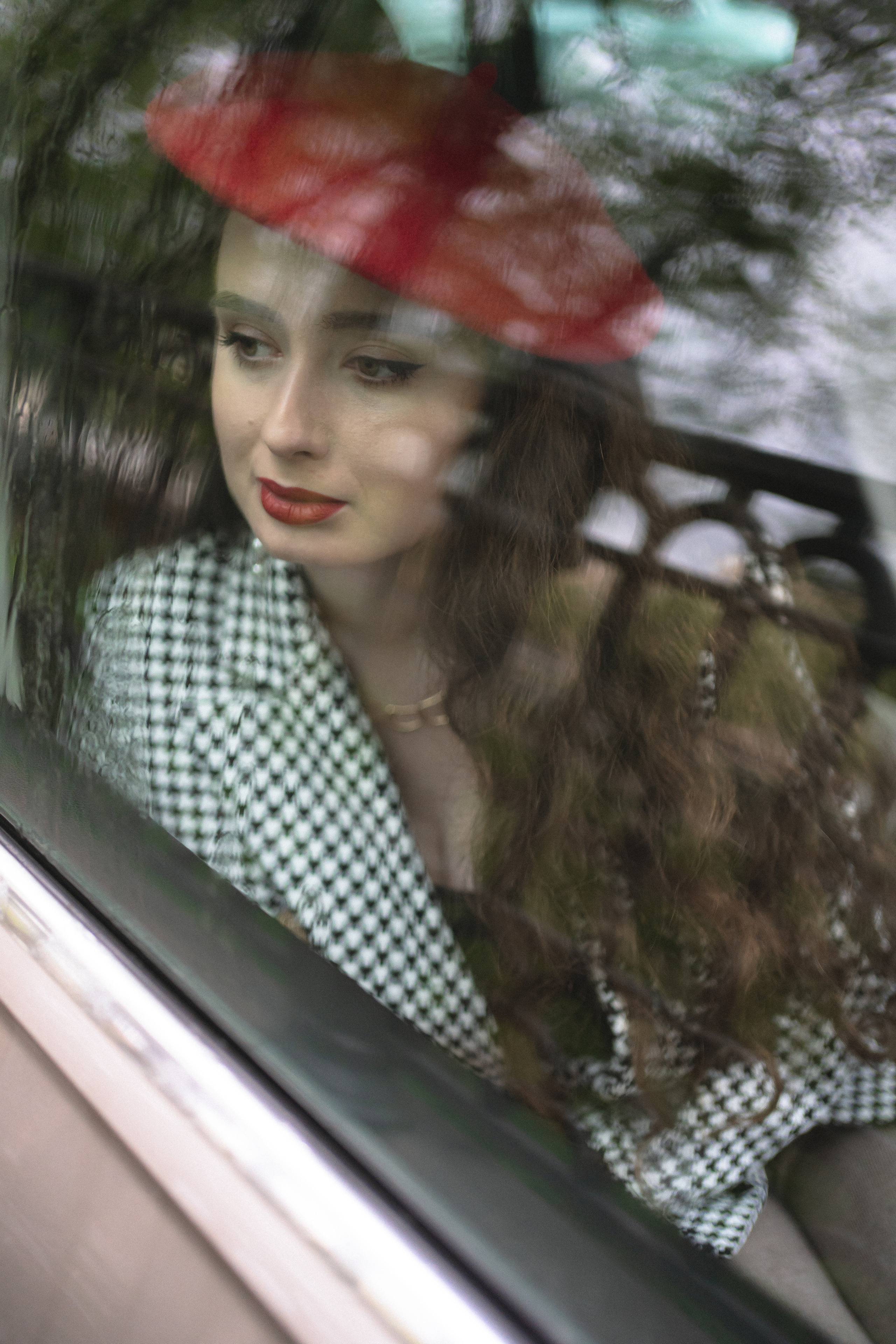 Саша (стилизованная съемка Эмили в Париже). Женский, мужской портрет, семейные съемки в Москве. Контент съемка