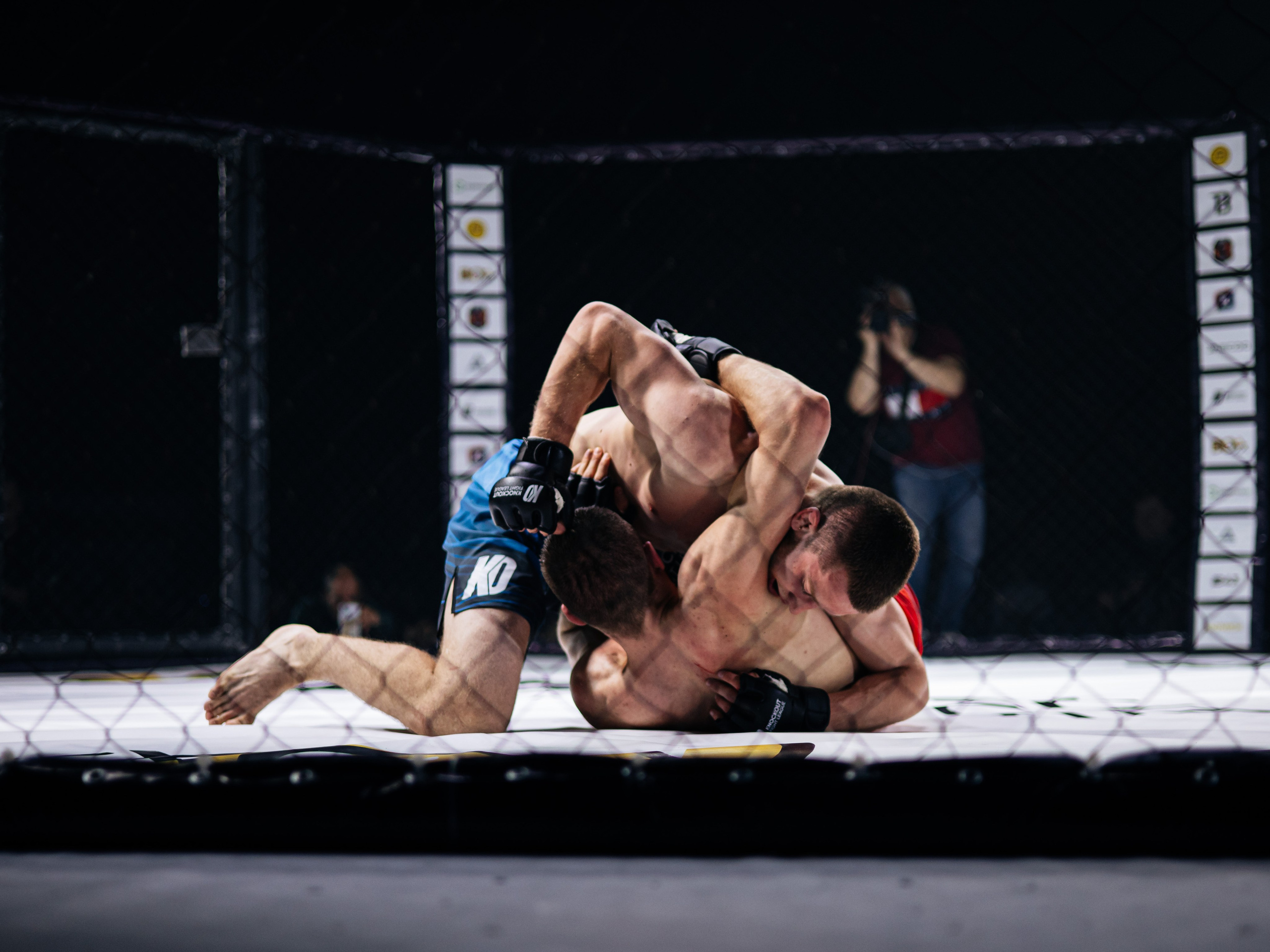 Бойцовская лига «KNOCK OUT». KRIS KRUPINNIKOVA