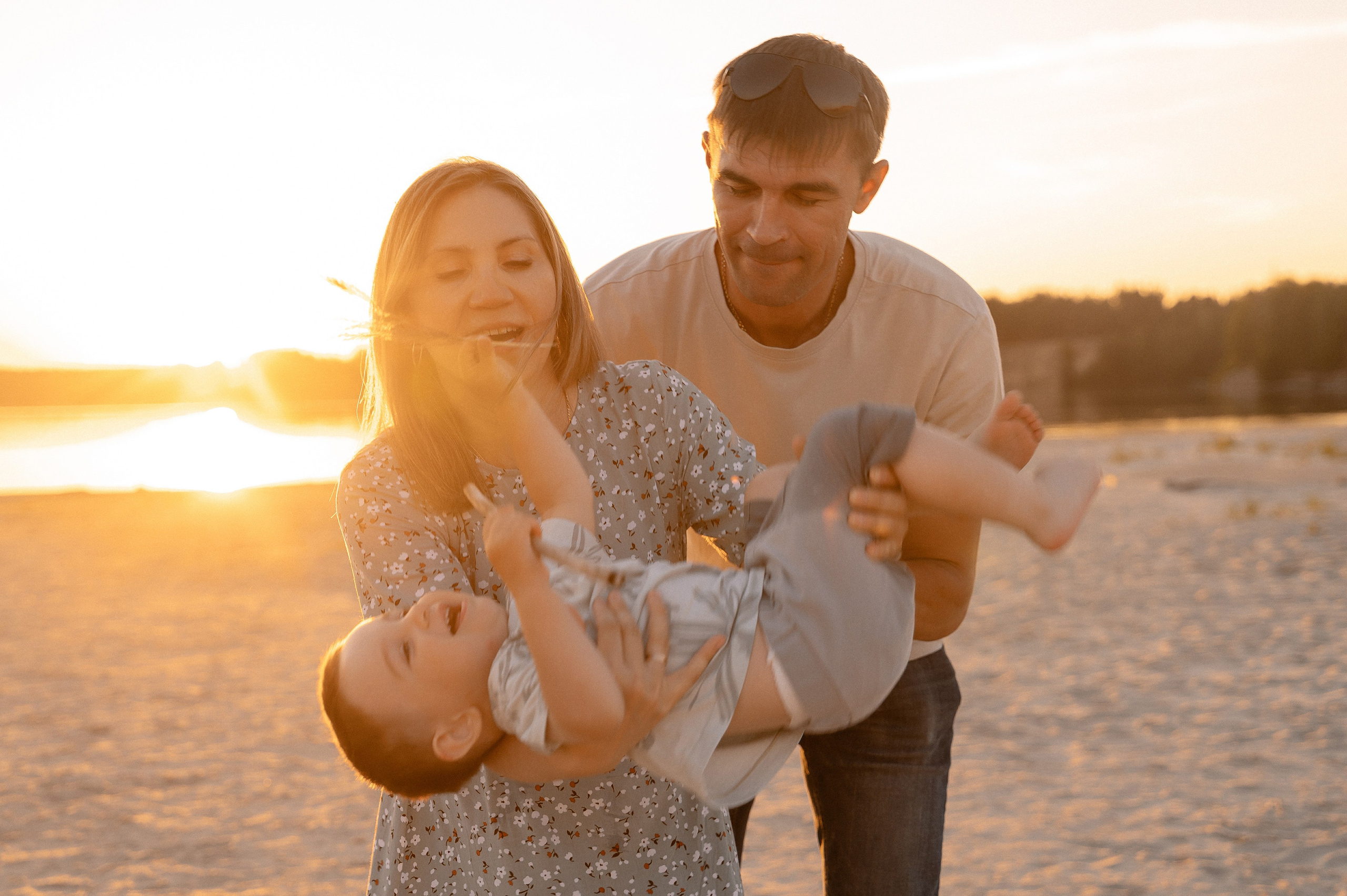 Уличная летняя семейная фотосессия. Свадебный и семейный фотограф в Чебоксарах Ирина Левнер
